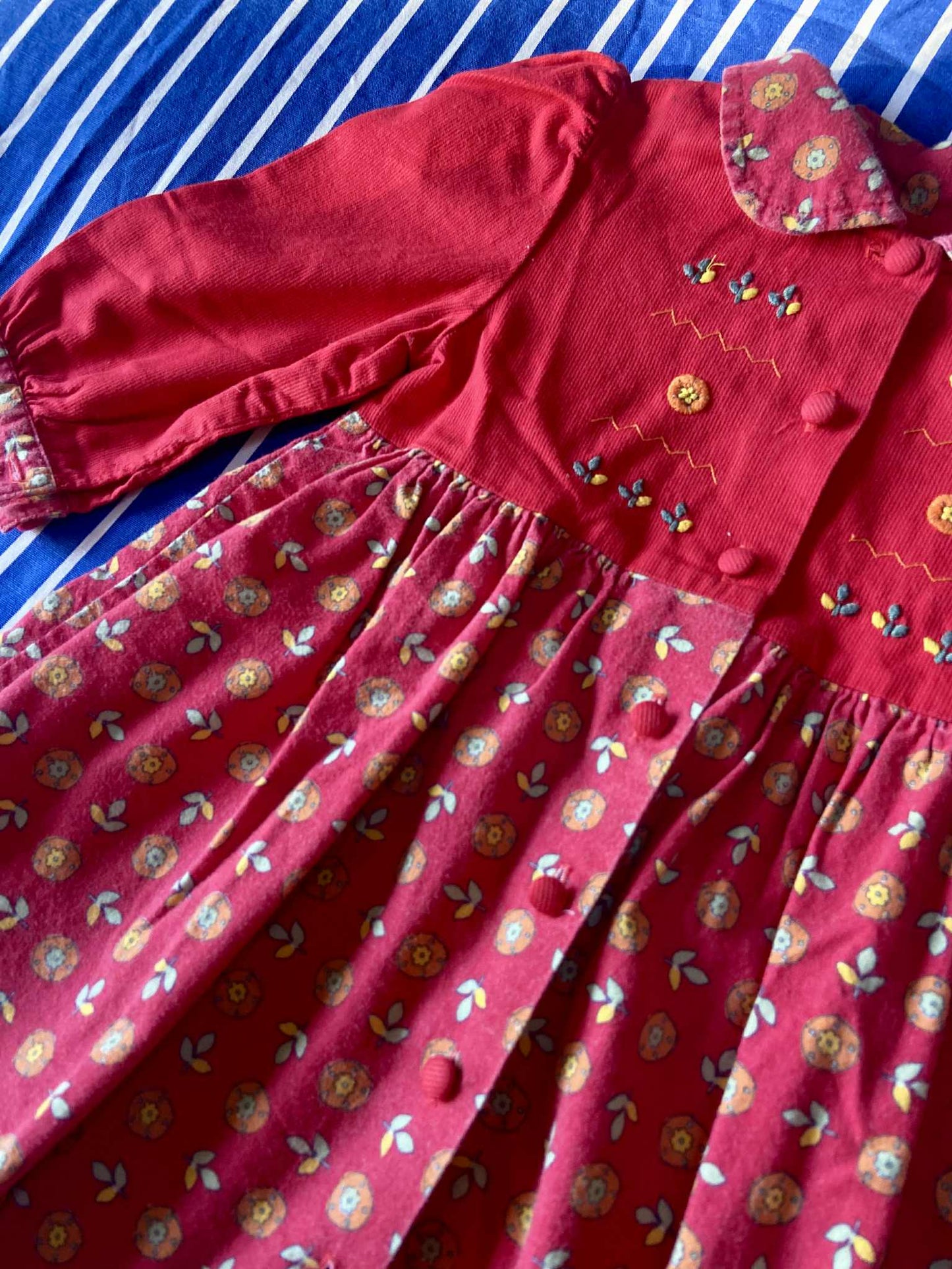 Robe rouge vintage FLEURS AUTOMNE