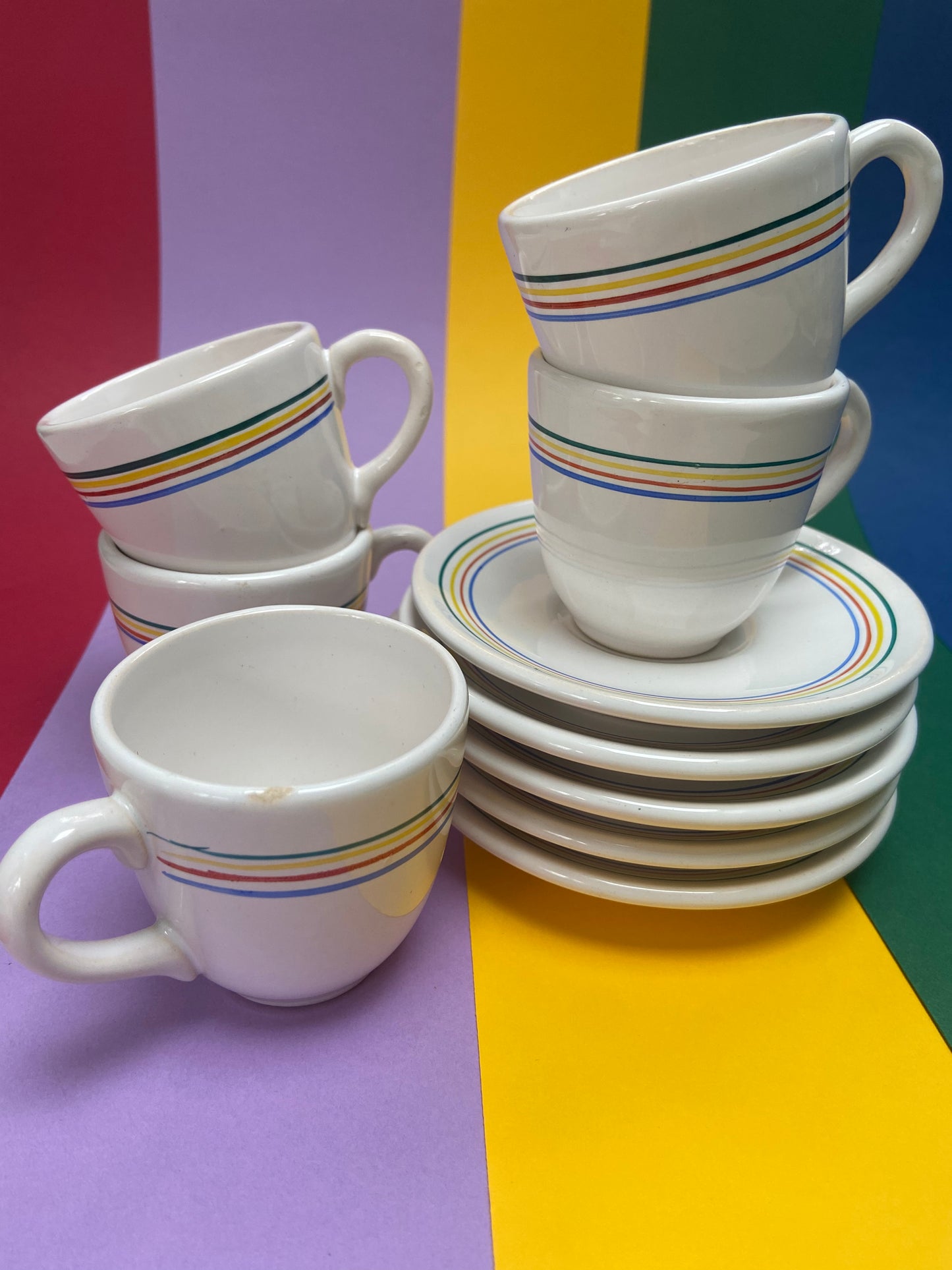 Tasse à expresso vintage Lignes couleurs primaires