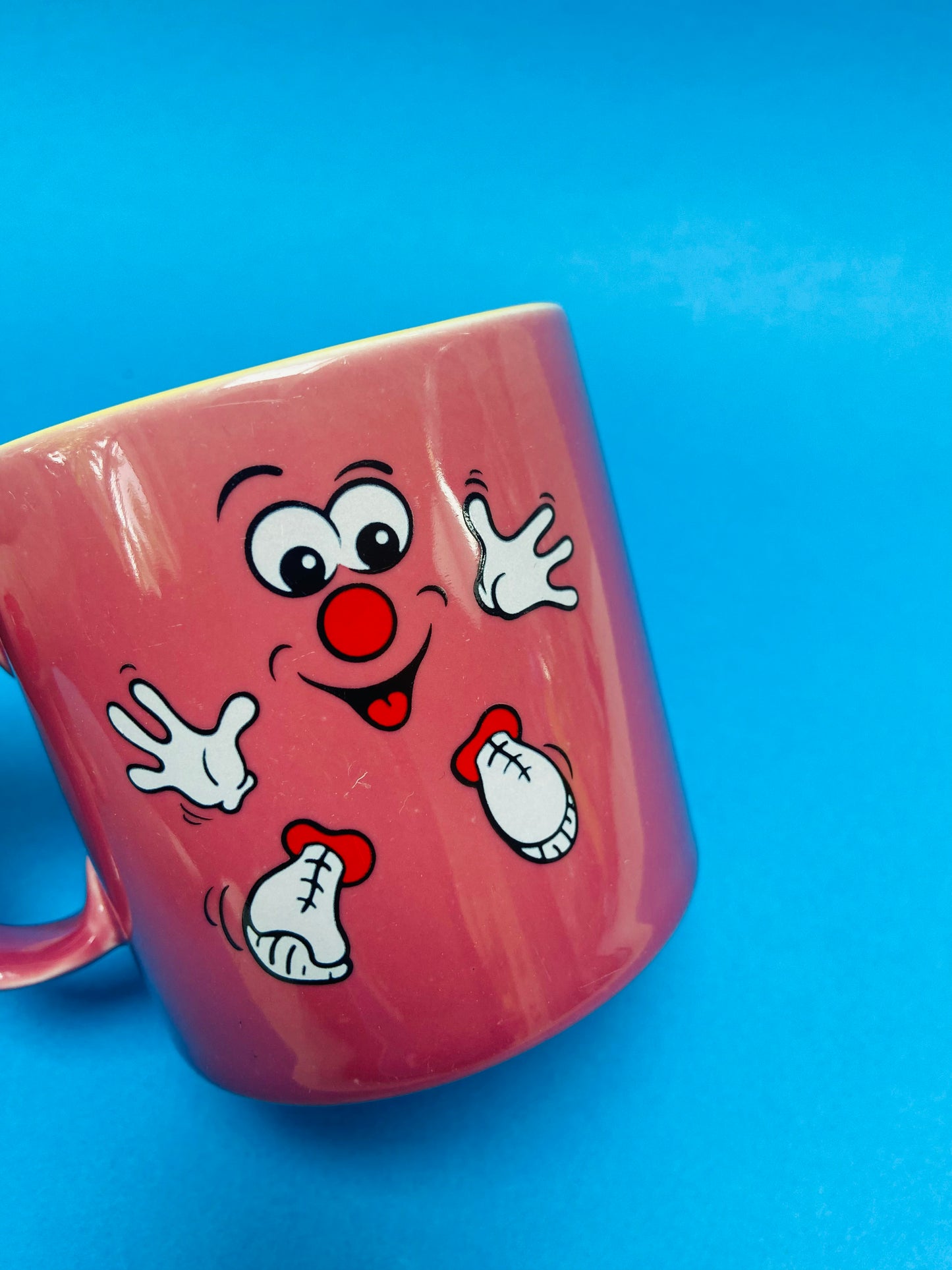 Mug bi-goût rose/jaune « COUCOU »