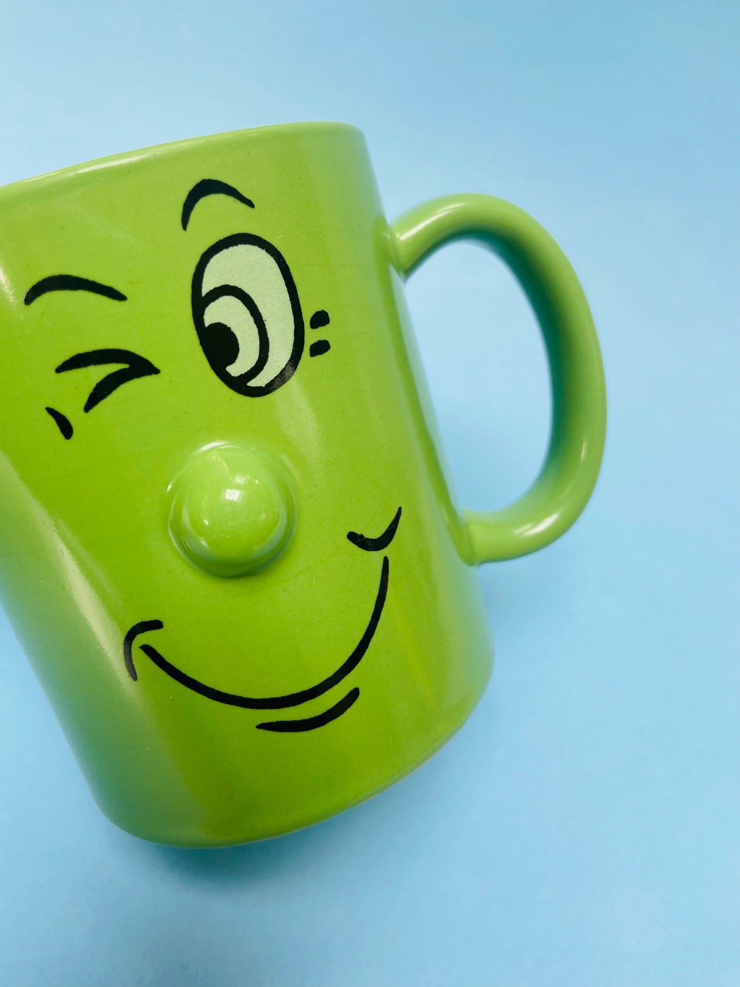 Mug vert pomme « CLIN D’ŒIL »