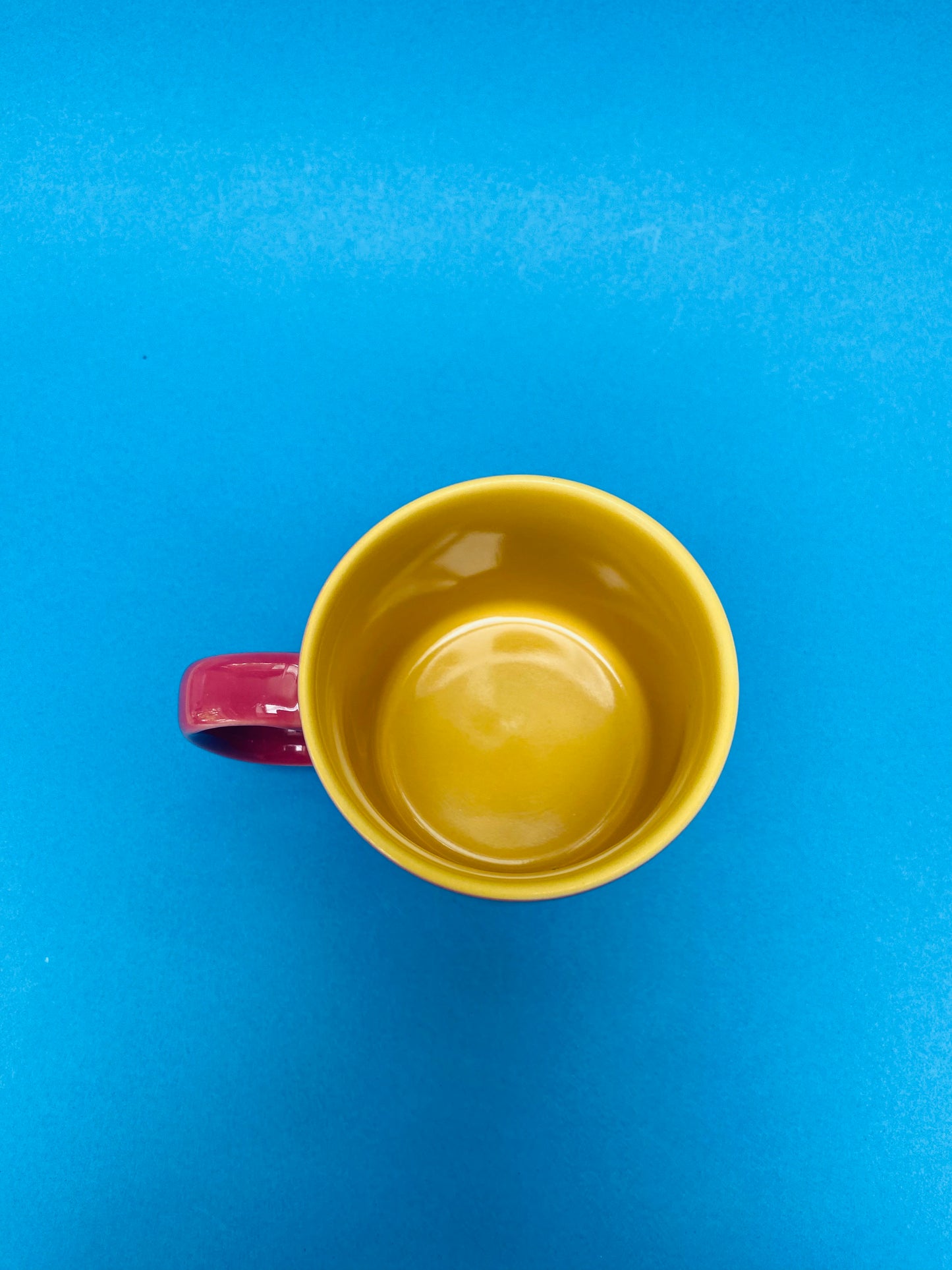 Mug bi-goût rose/jaune « COUCOU »