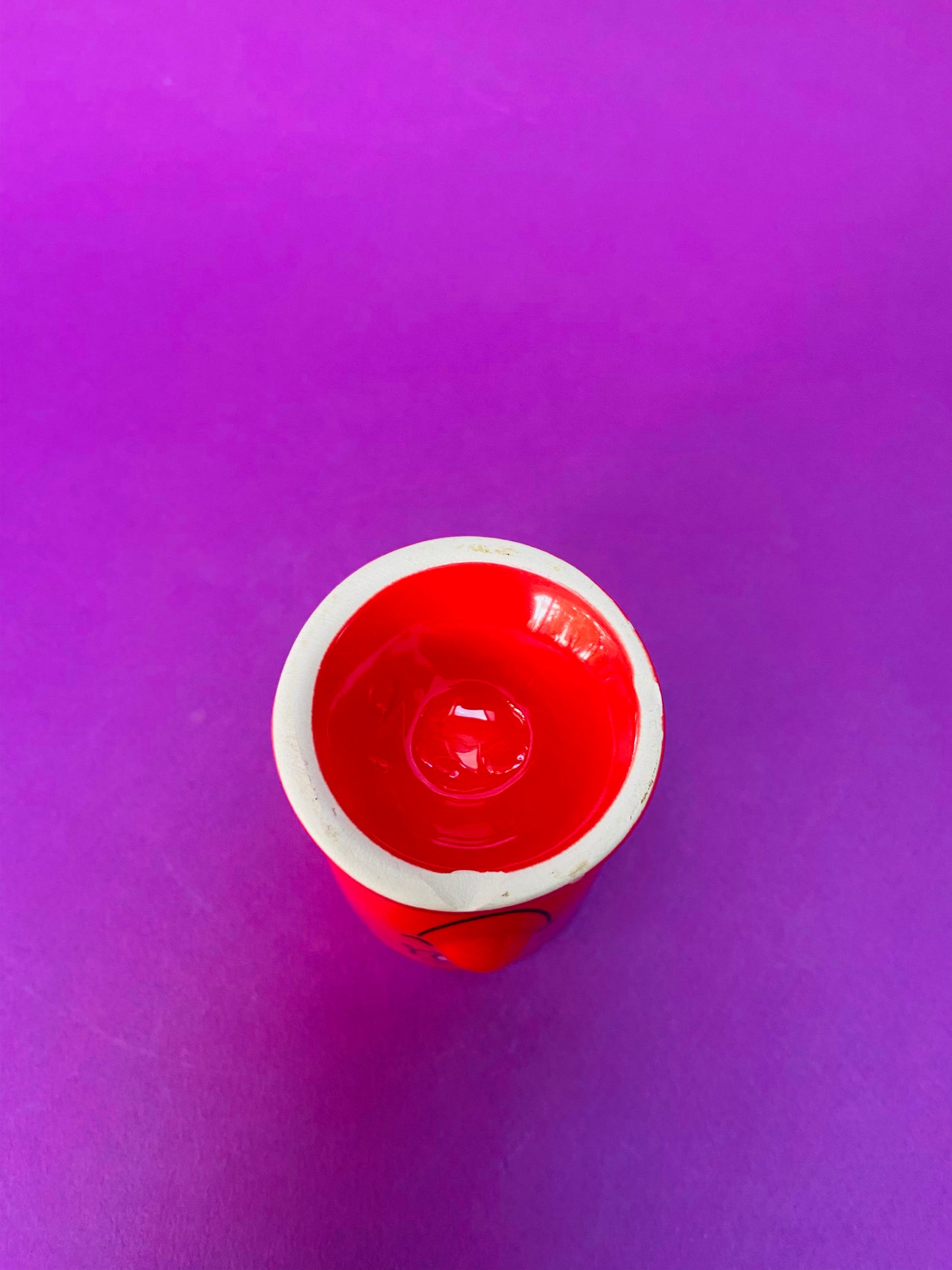 Coquetier rouge « CLIN D’ŒIL »