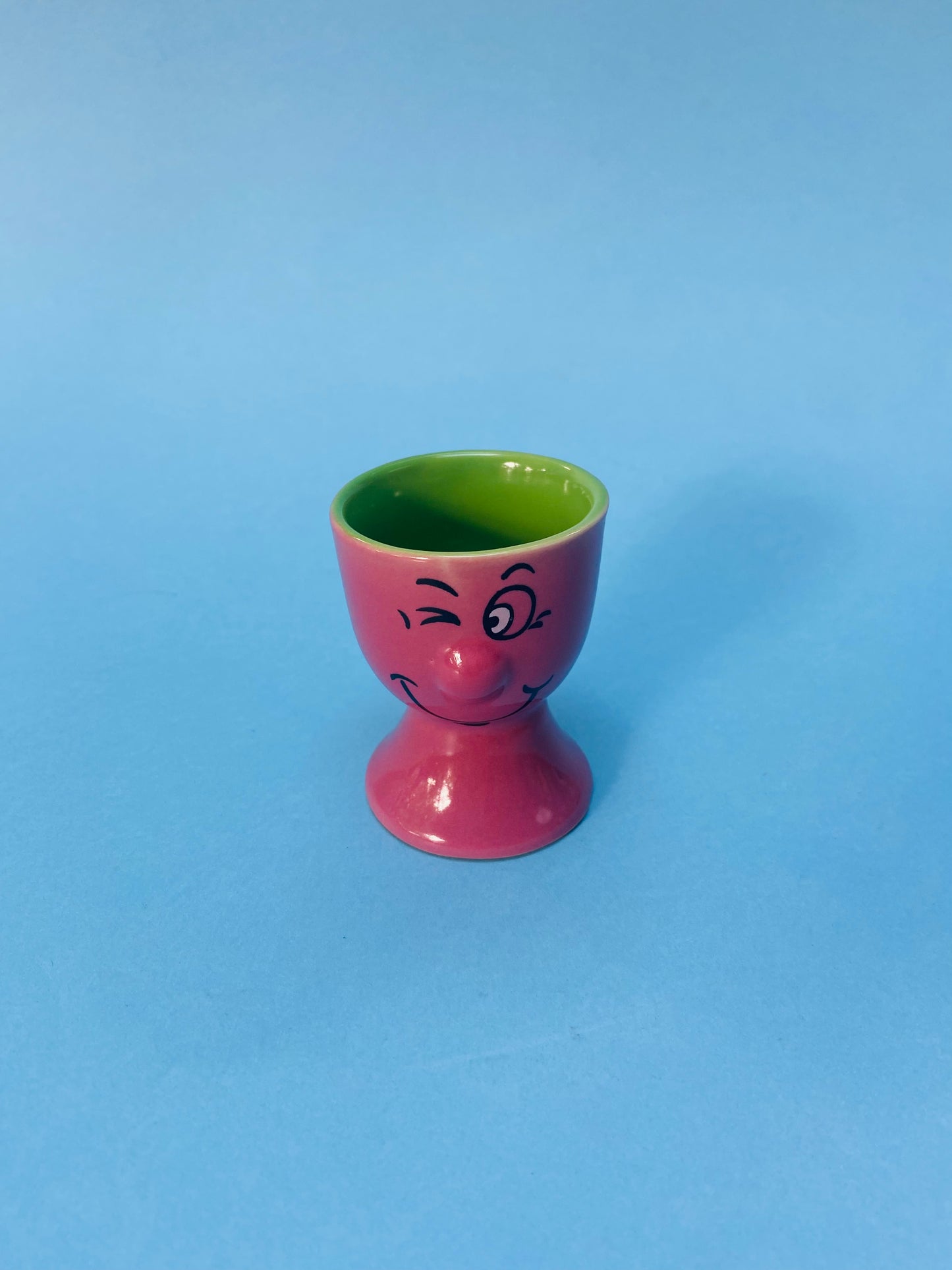 Coquetier bi-goût rose/vert « CLIN D’ŒIL »