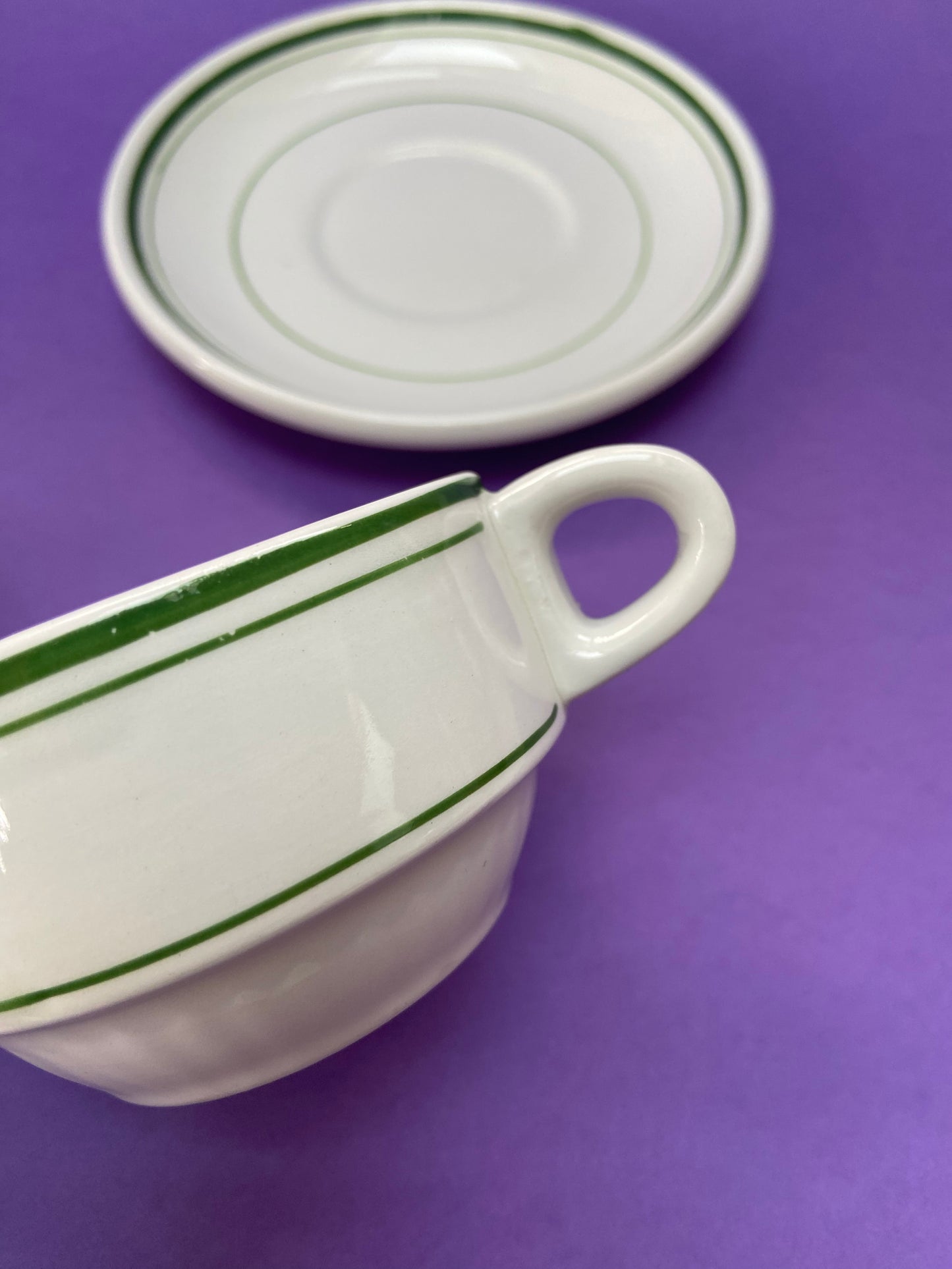 Tasse à café et sous tasse lignes VERT