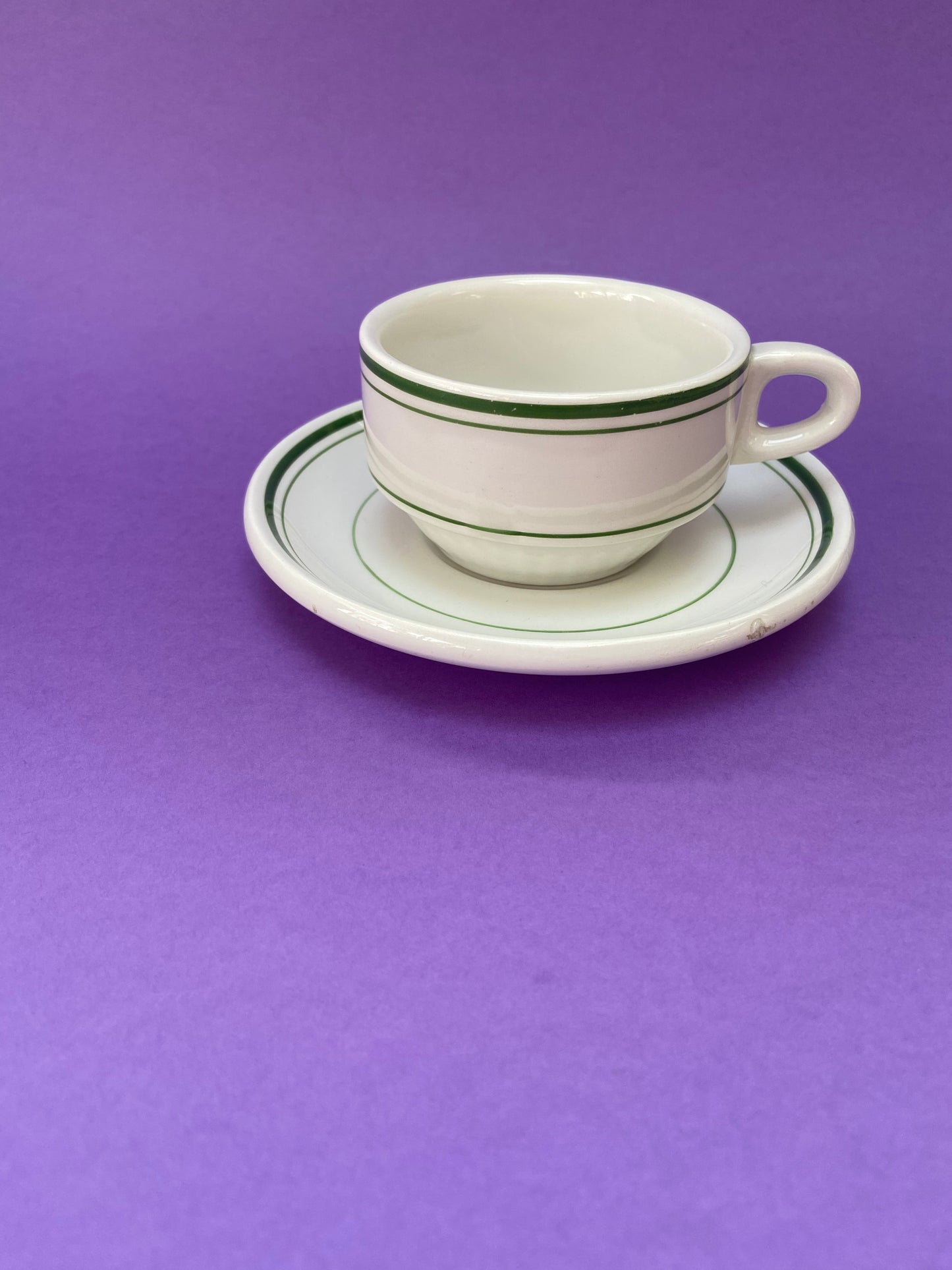 Tasse à café et sous tasse lignes VERT