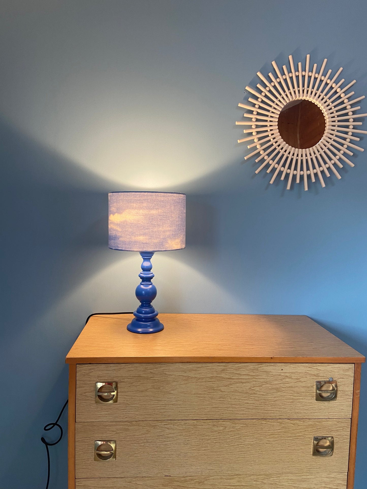 Lampe Créa CHACH pied bleu abat-jour CIEL