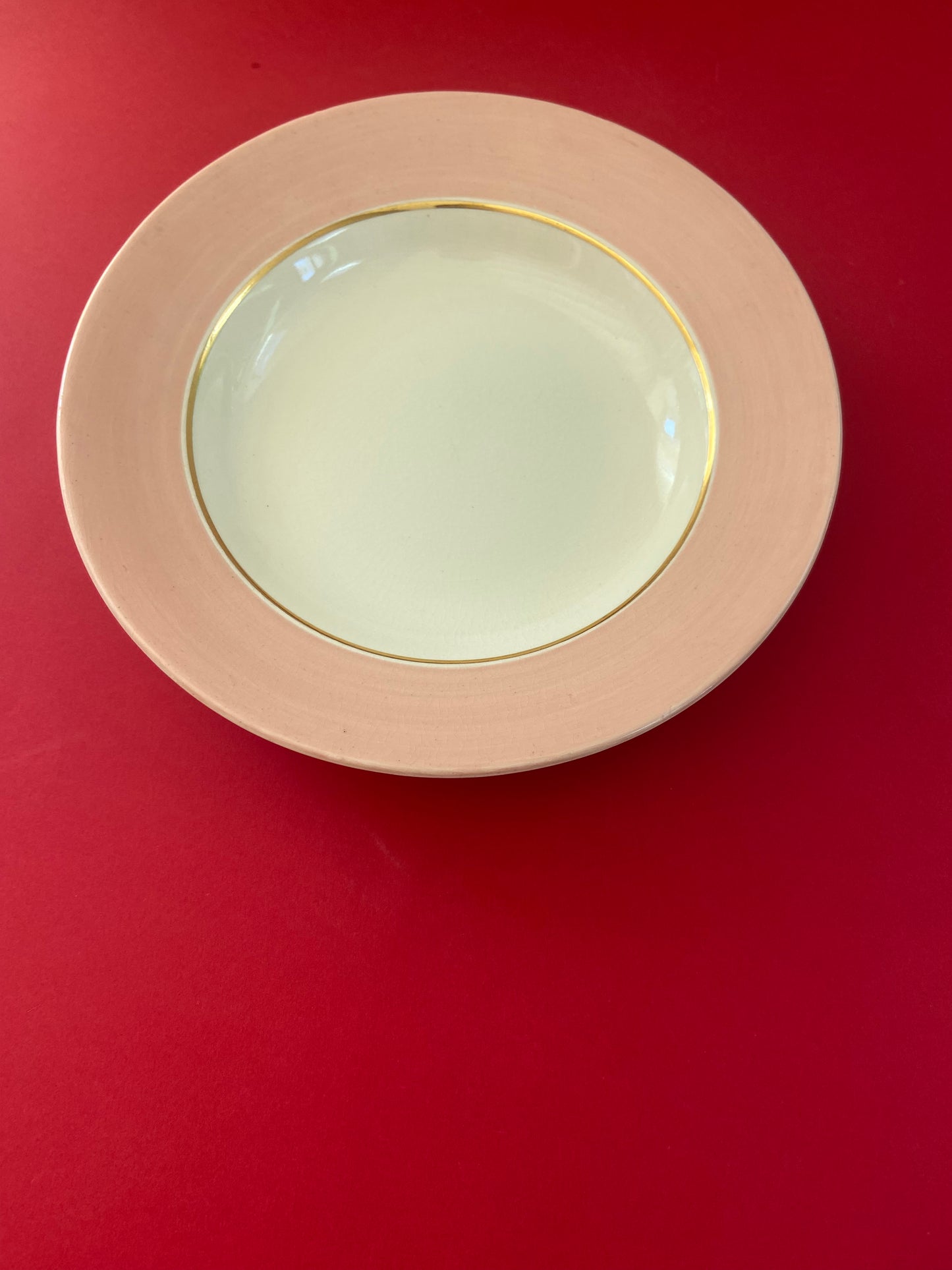 Assiette creuse ROSE pâle et dorure