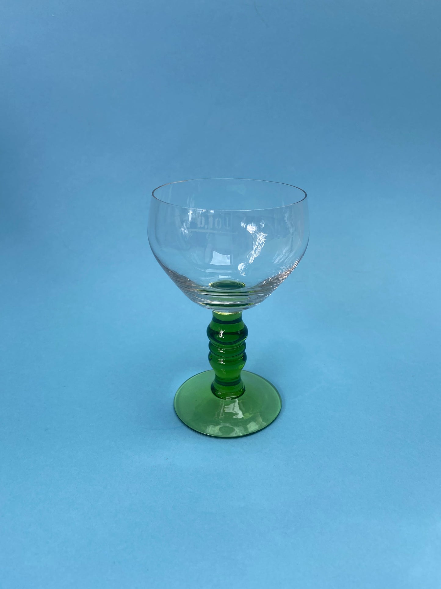 Verre à pied apéritif pied côtelé VERT