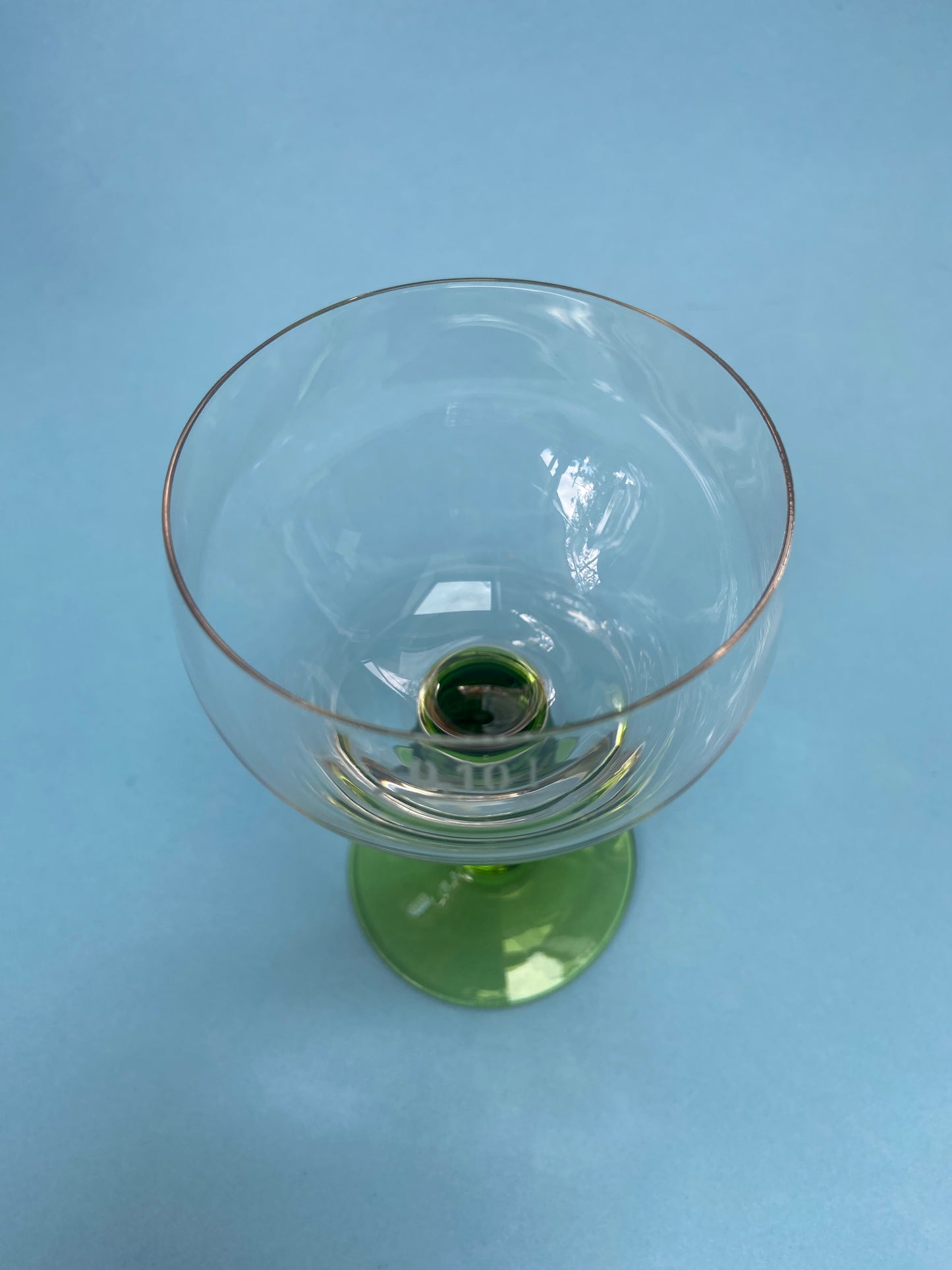 Verre à pied apéritif pied côtelé VERT