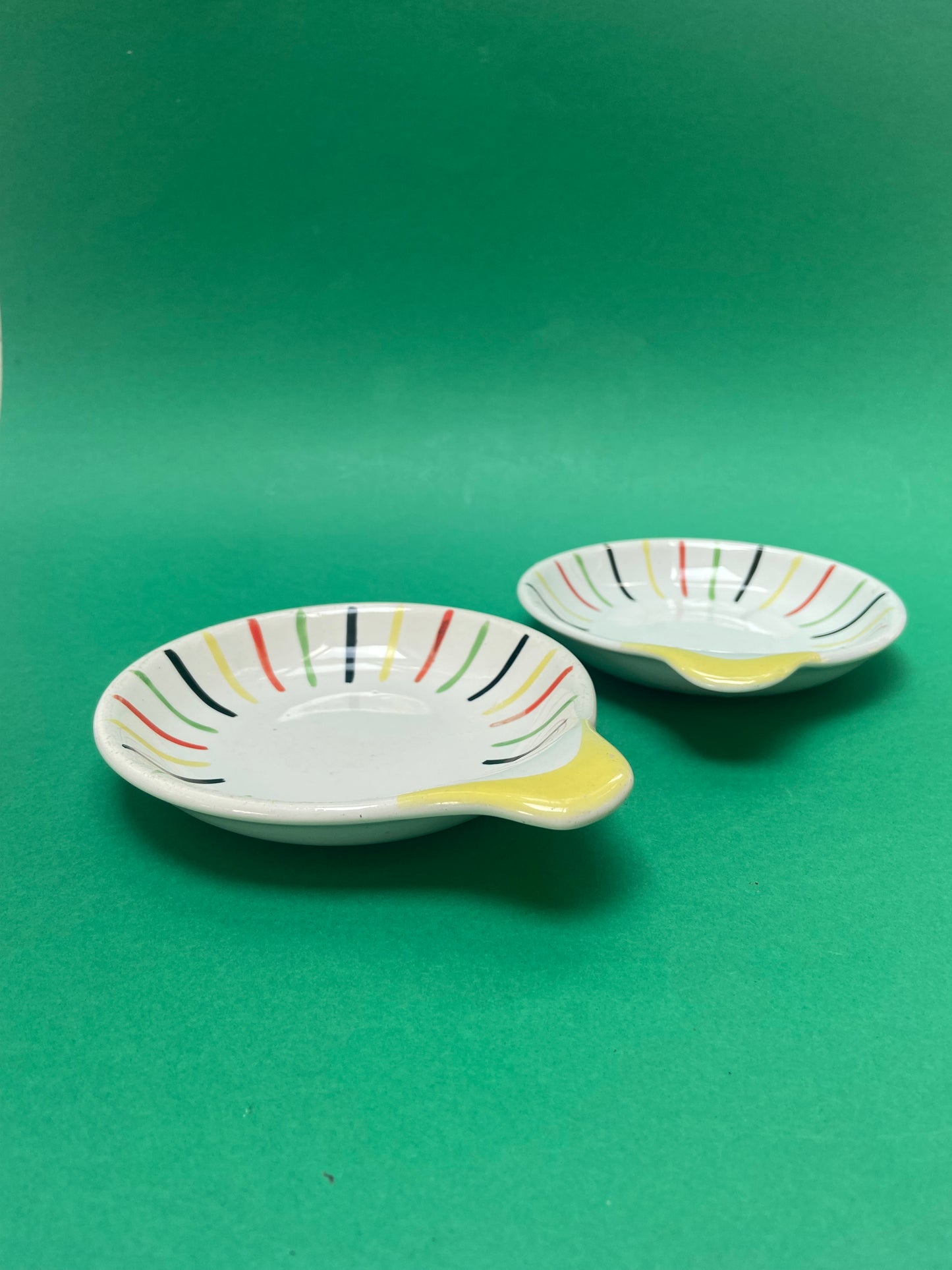 2 coupelles apéritives multicolores