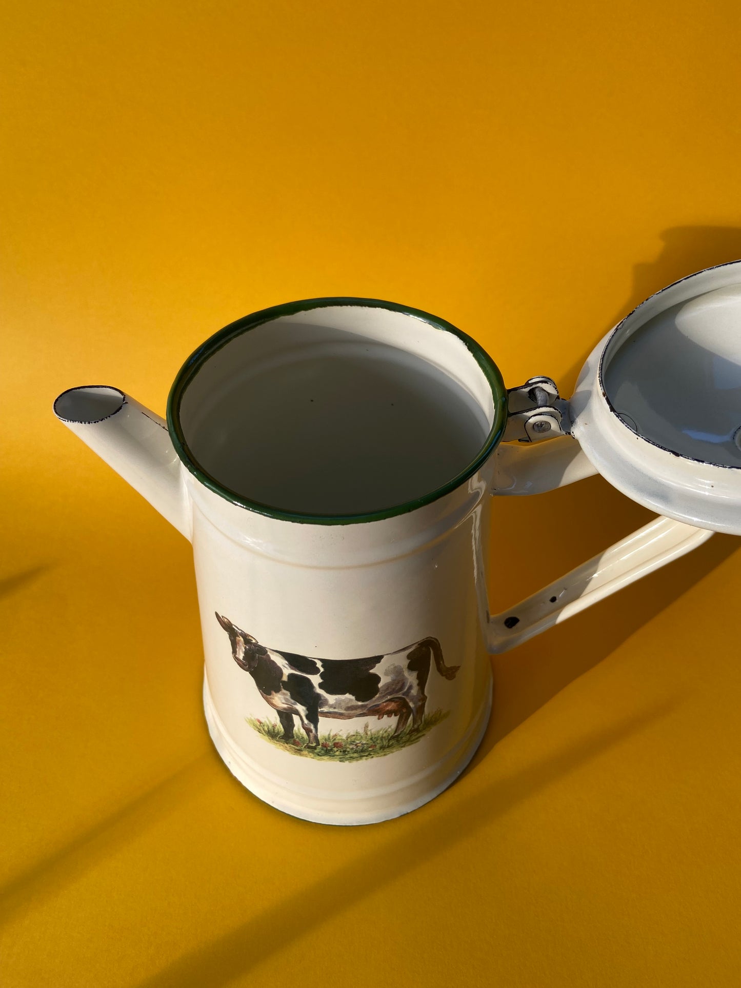 Old enameled coffee pot VACHÉ