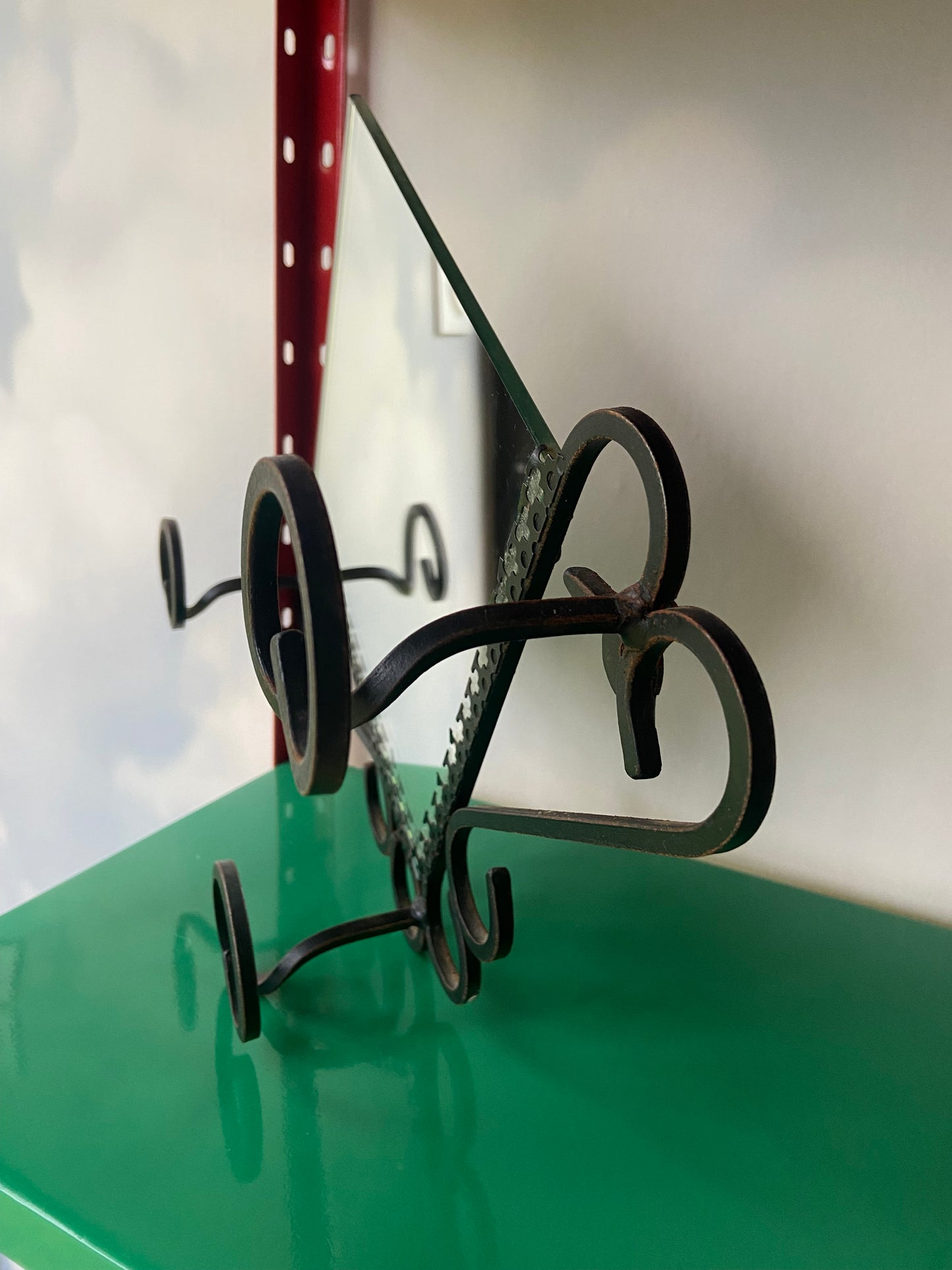 Diamond mirror wrought iron structure with 3 hooks