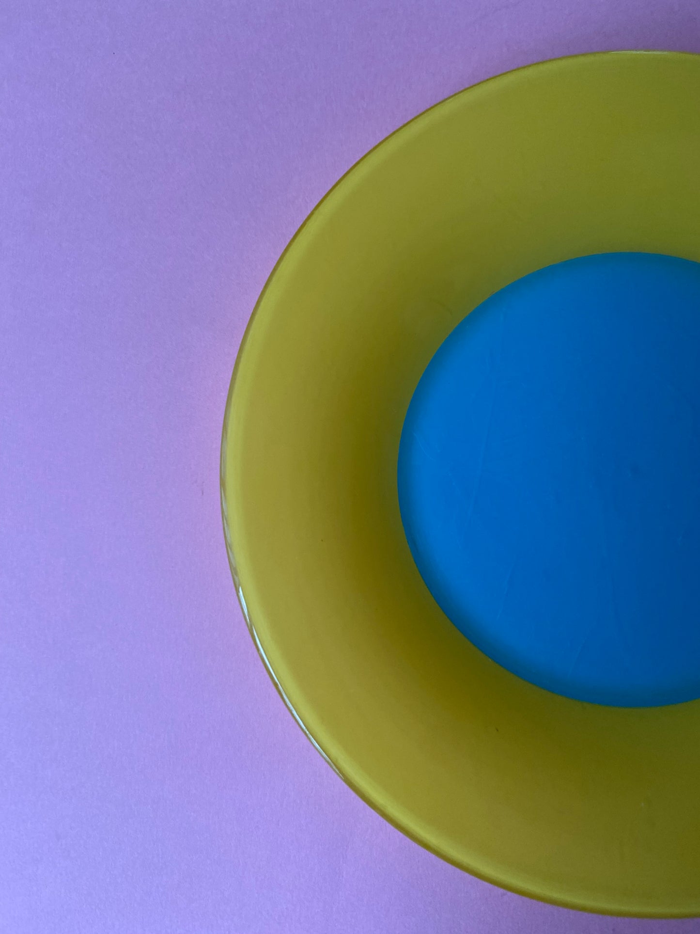 Assiette à dessert bi-goût JAUNE/BLEU
