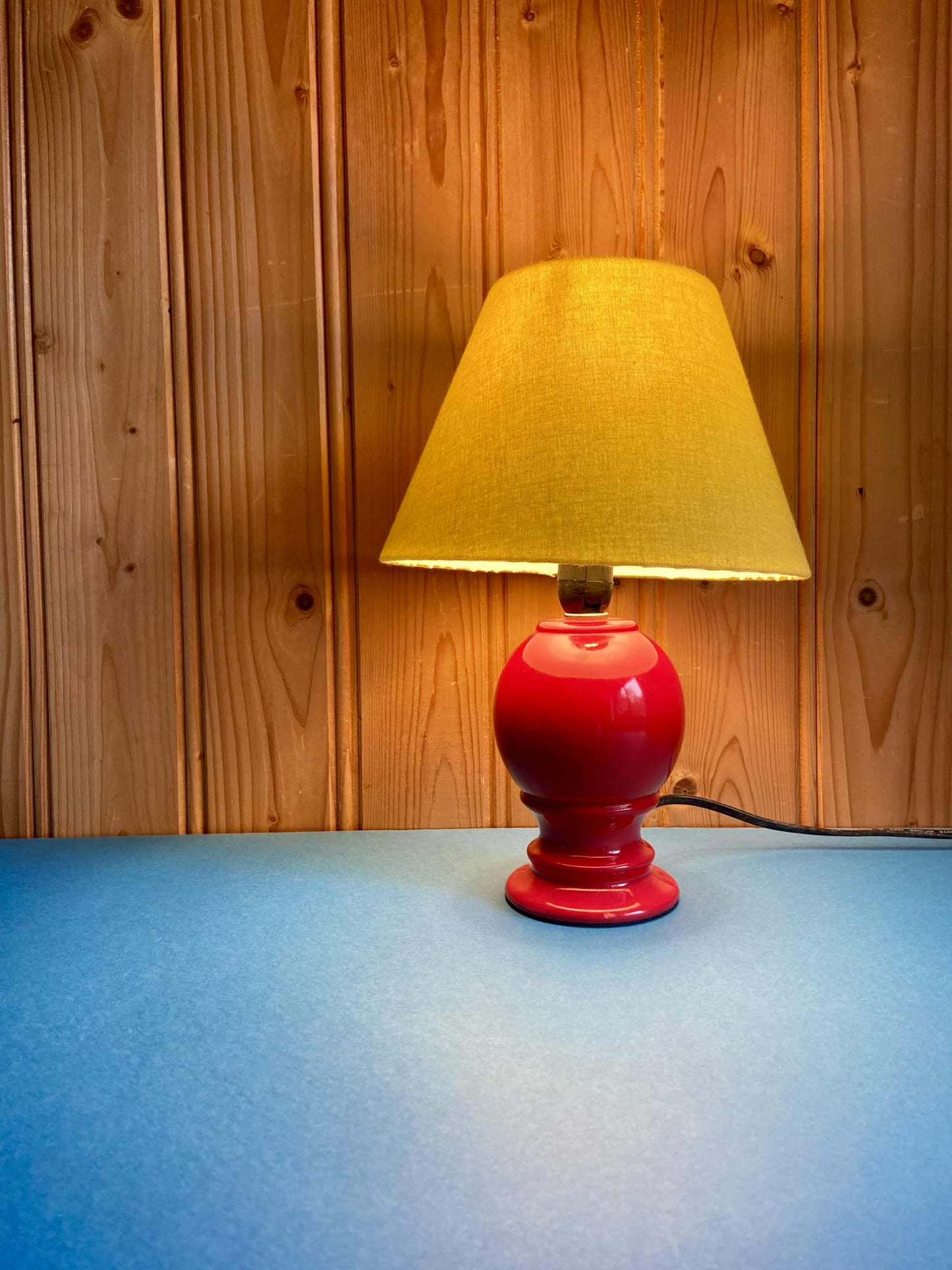 Lampe BI-COLORE jaune/rouge pied céramique