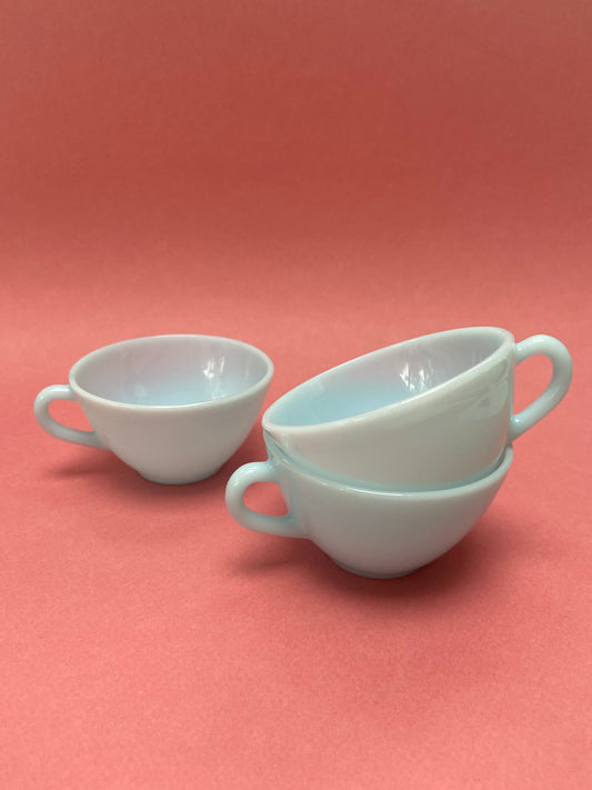 Tasse DURALEX verre opalin Bleu ciel