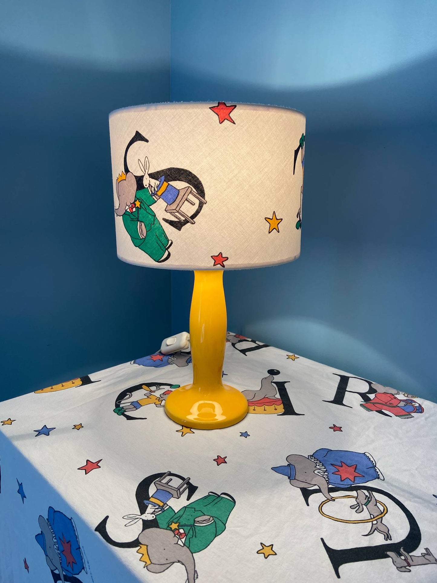Lampe créa CHACH pied céramique jaune abat-jour BABAR