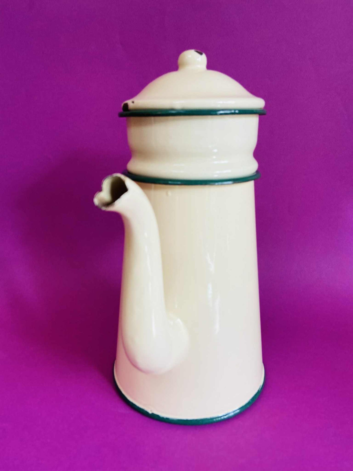 Ancienne cafetière émaillée CREME/VERT