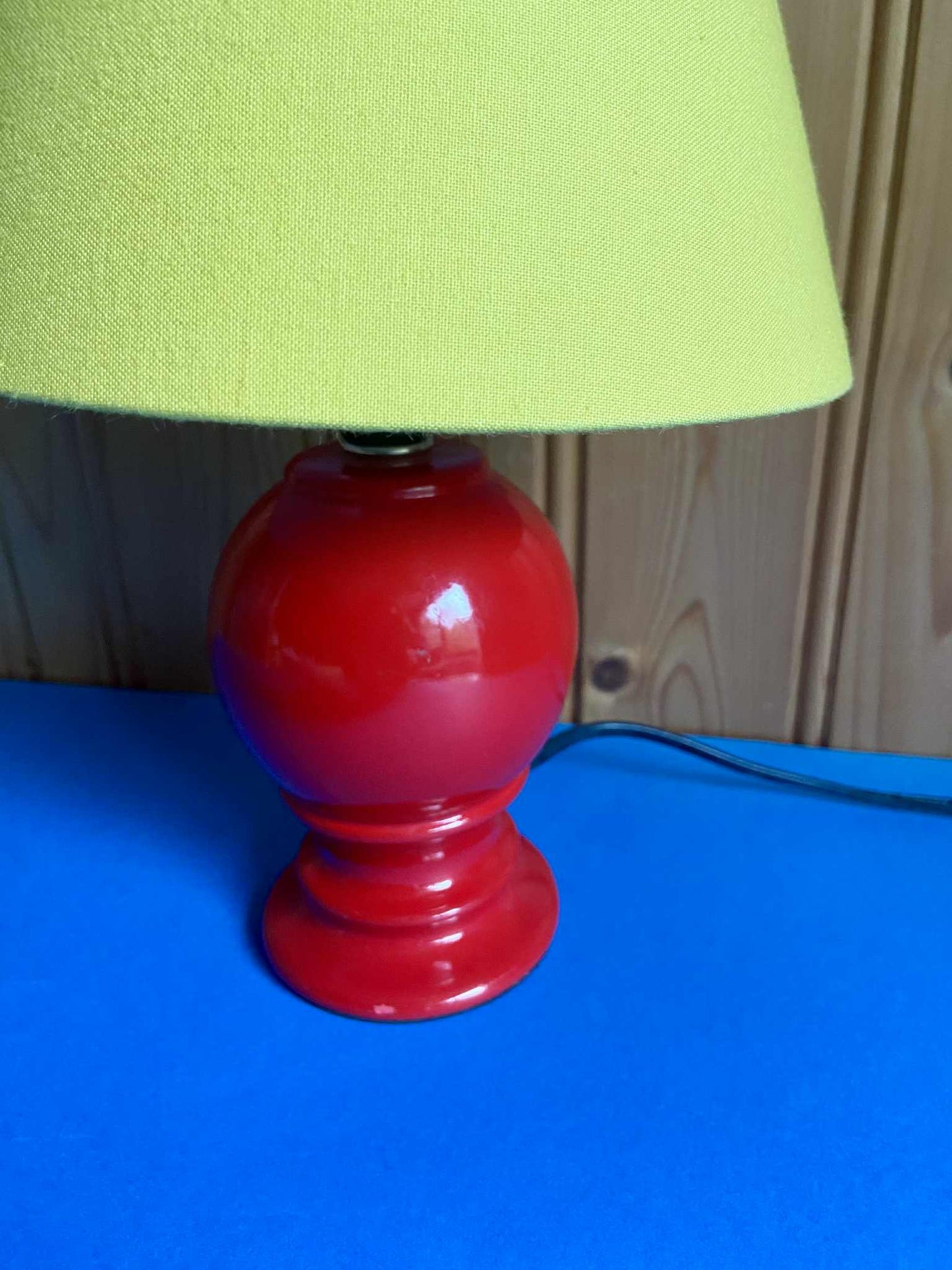 Lampe BI-COLORE jaune/rouge pied céramique