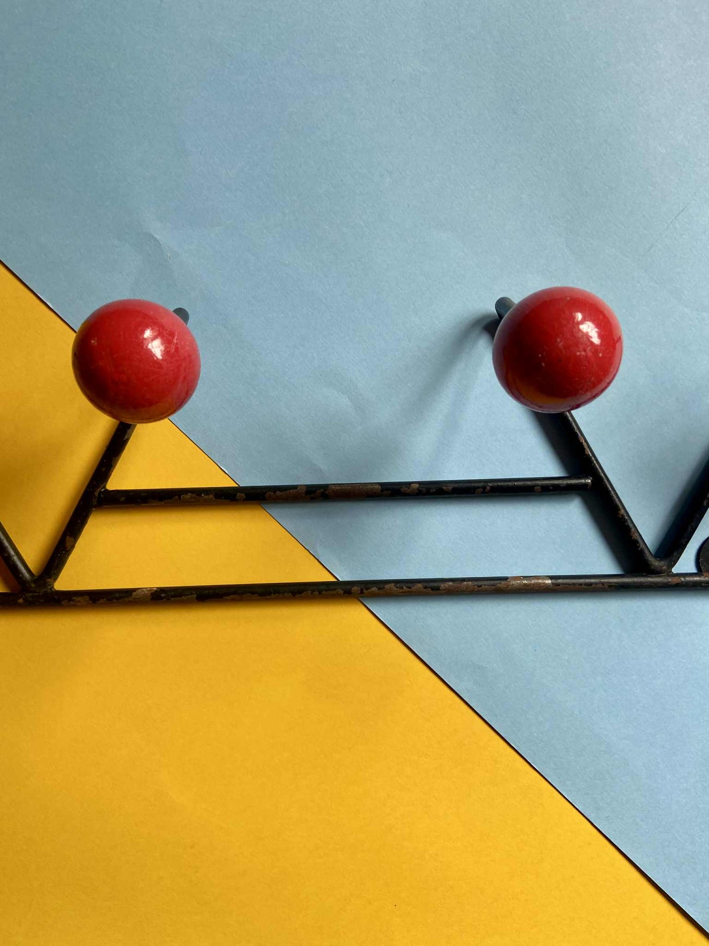 Patère fer forgé 4 boules ROUGE