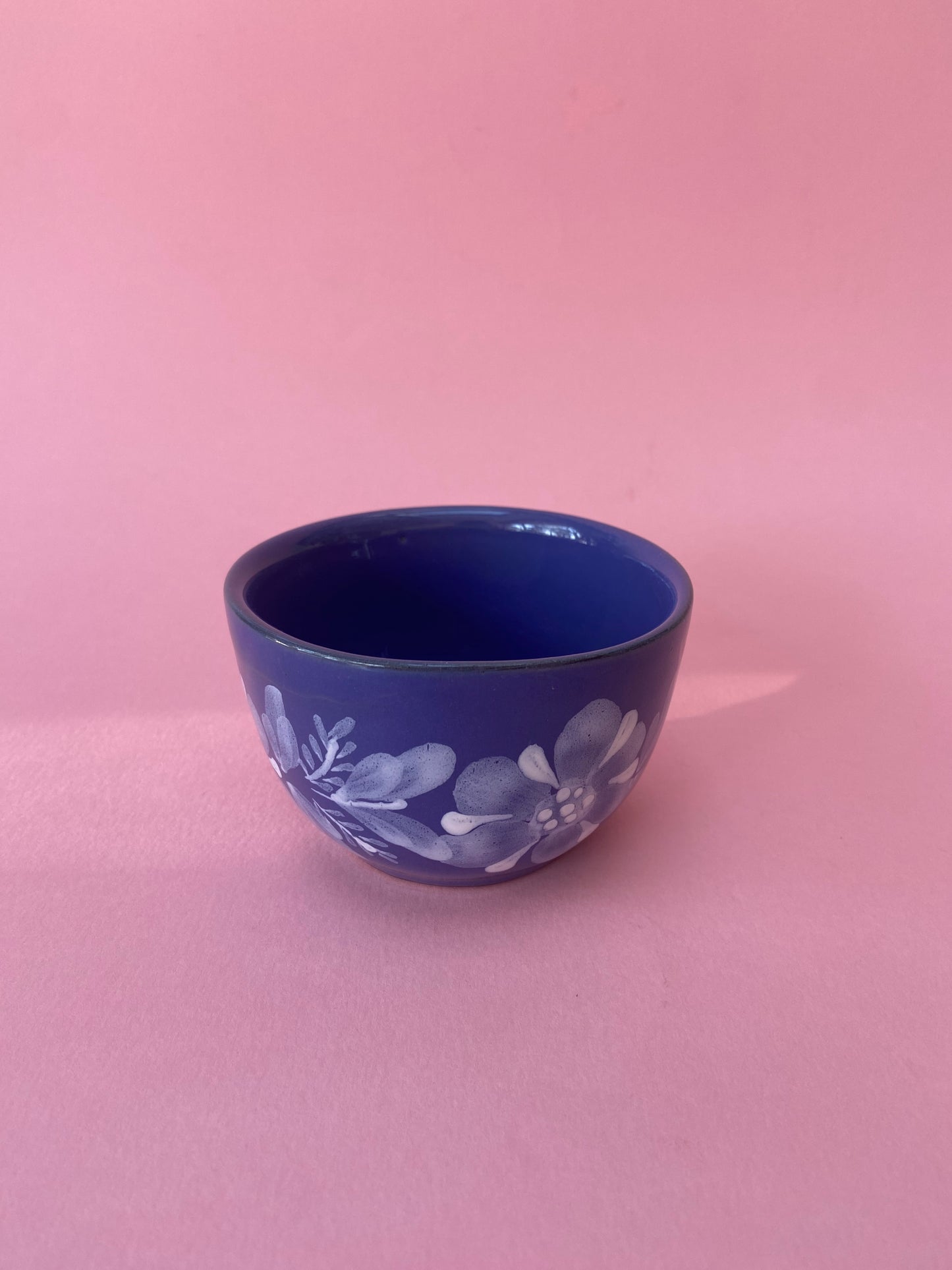 Tasse céramique bleu décor FLORAL peint