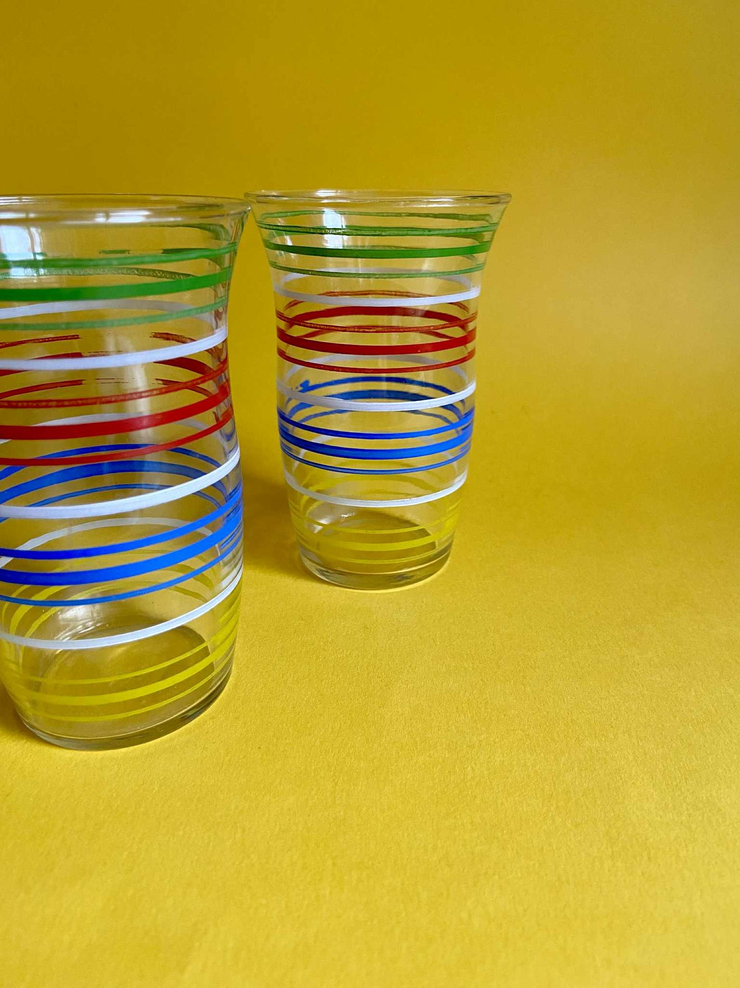 Ensemble carafe et verres assortis LIGNES COULEURS PRIMAIRES