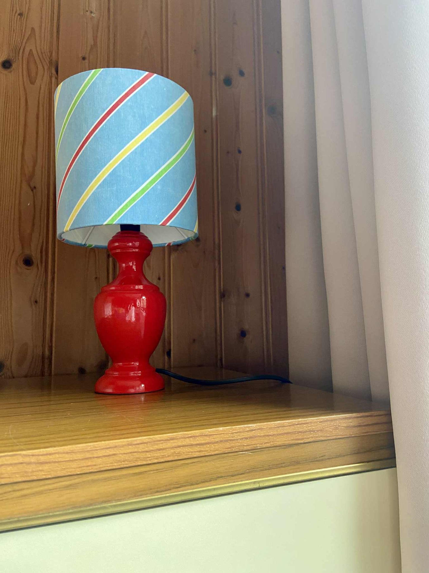 Lampe créa CHACH Lignes couleurs primaires OBLIQUES