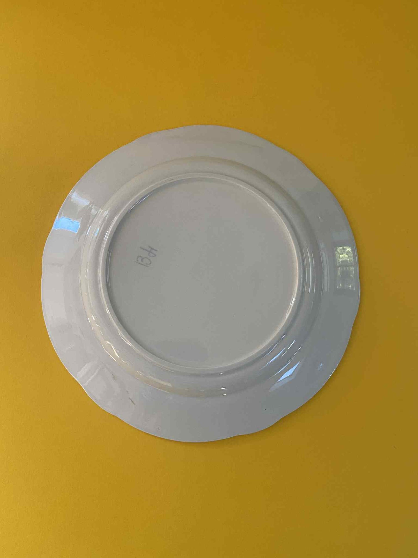 Assiette ondulée PASTEL BLEU