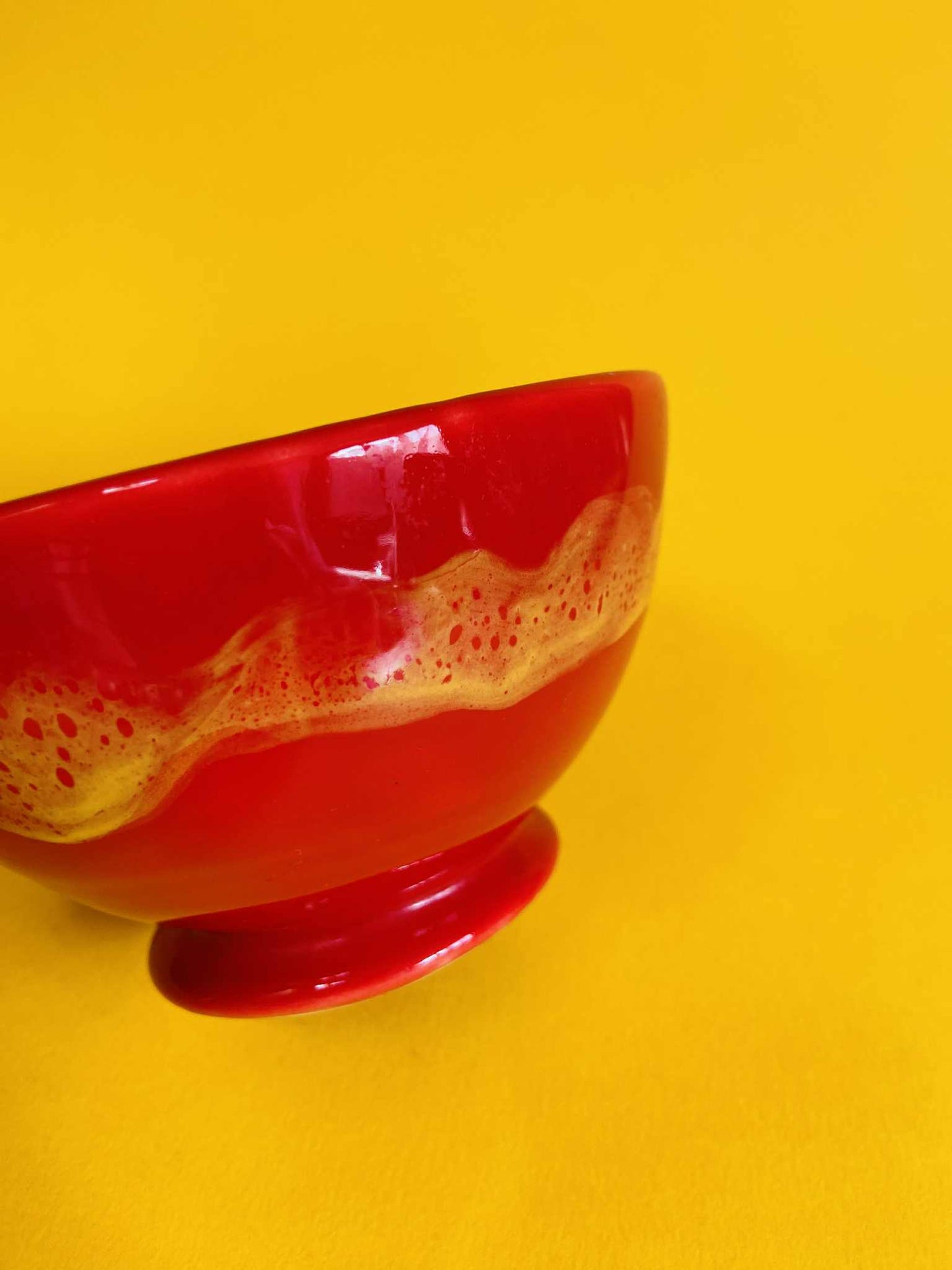 Bol céramique ROUGE écume JAUNE