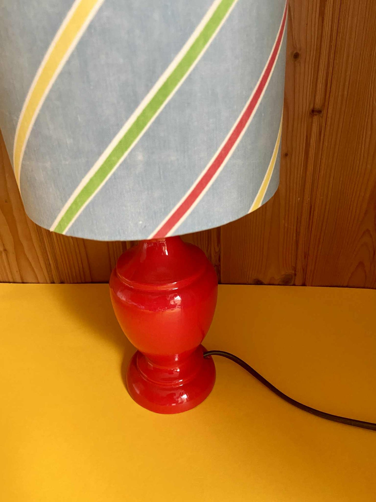 Lampe créa CHACH Lignes couleurs primaires OBLIQUES