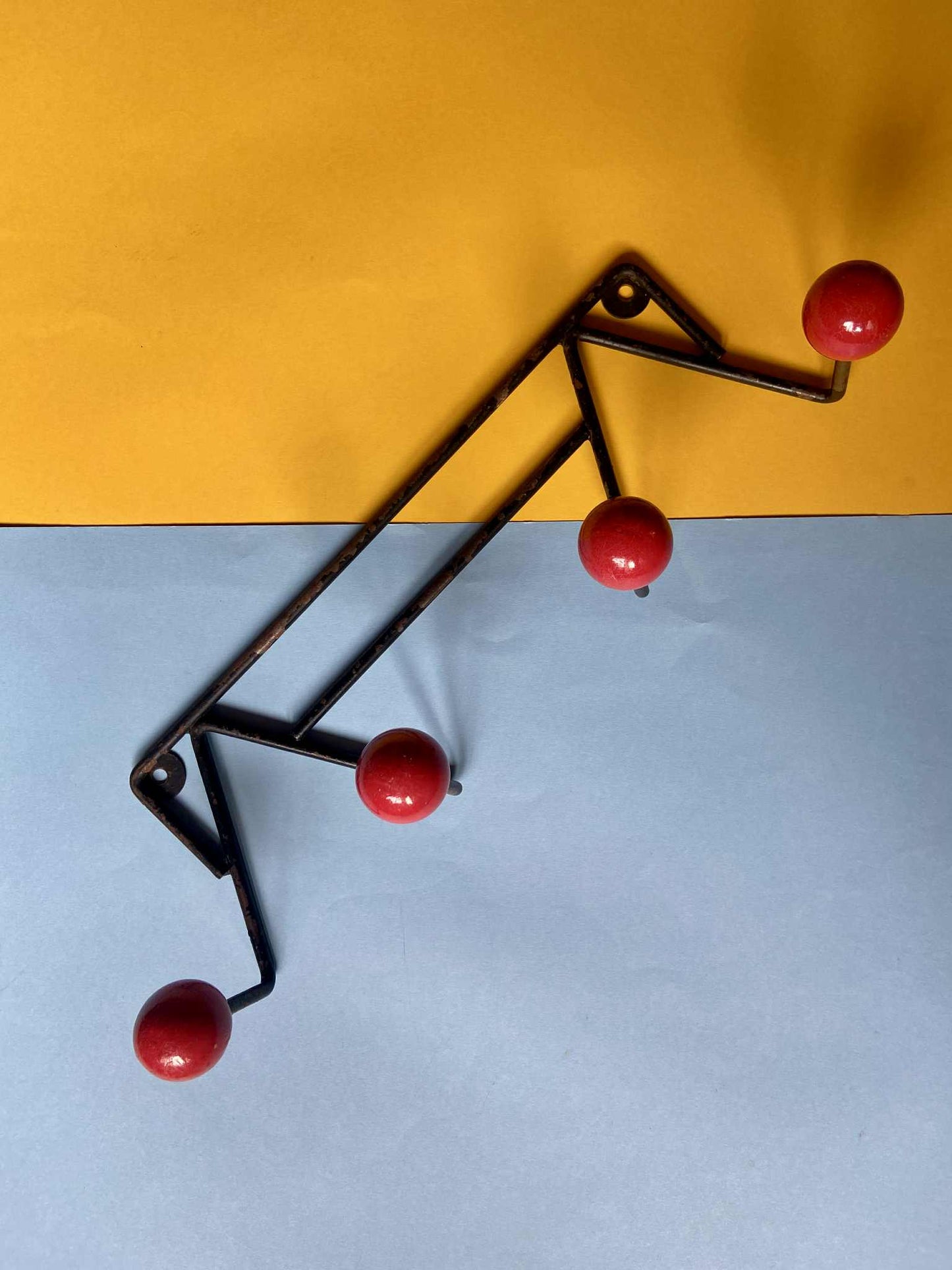 Patère fer forgé 4 boules ROUGE