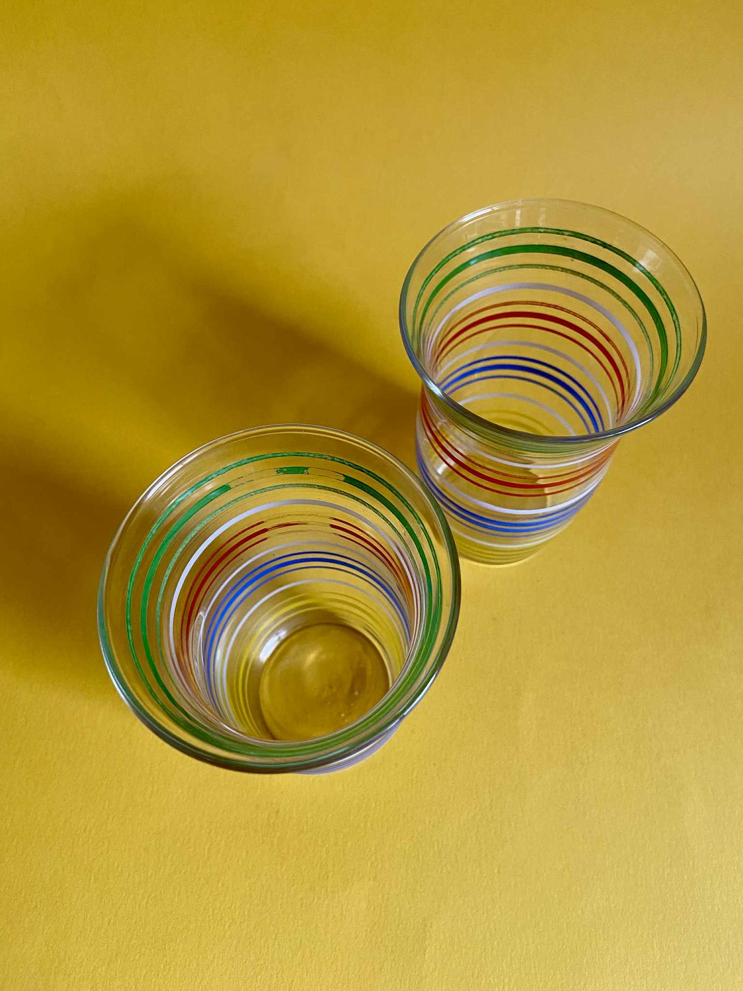 Ensemble carafe et verres assortis LIGNES COULEURS PRIMAIRES