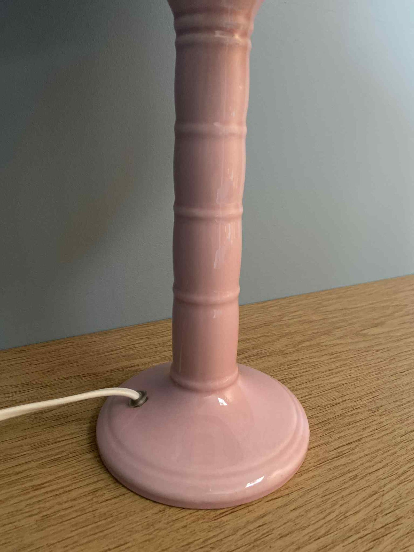 Lampe CHACH création pied céramique rose bonbon abat-jour VICHY violet