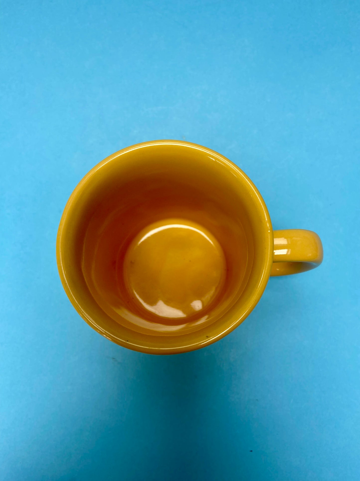 Mug côtelé JAUNE SOLEIL