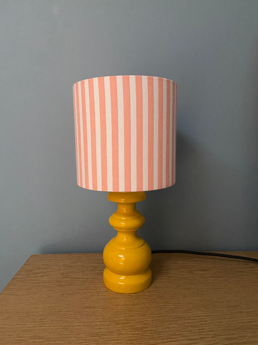 Lampe Créa CHACH rayures roses pied jaune