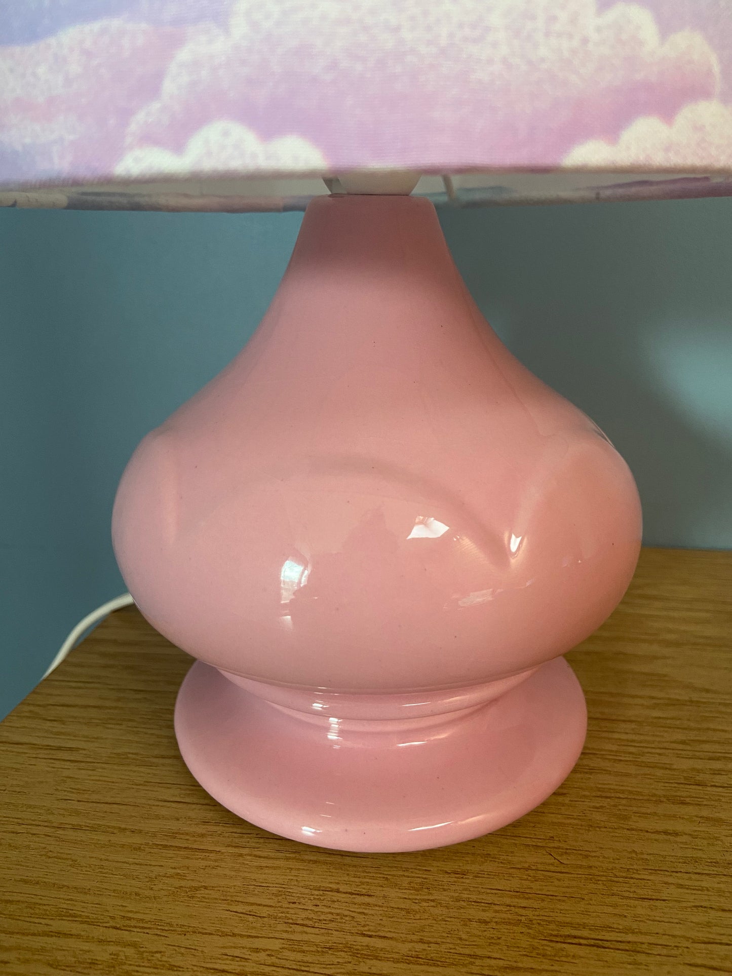 Lampe Créa CHACH pied céramique rose abat-jour ARC EN CIEL
