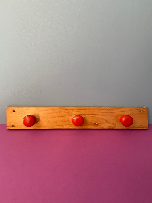Patère bois 3 boutons ROUGE