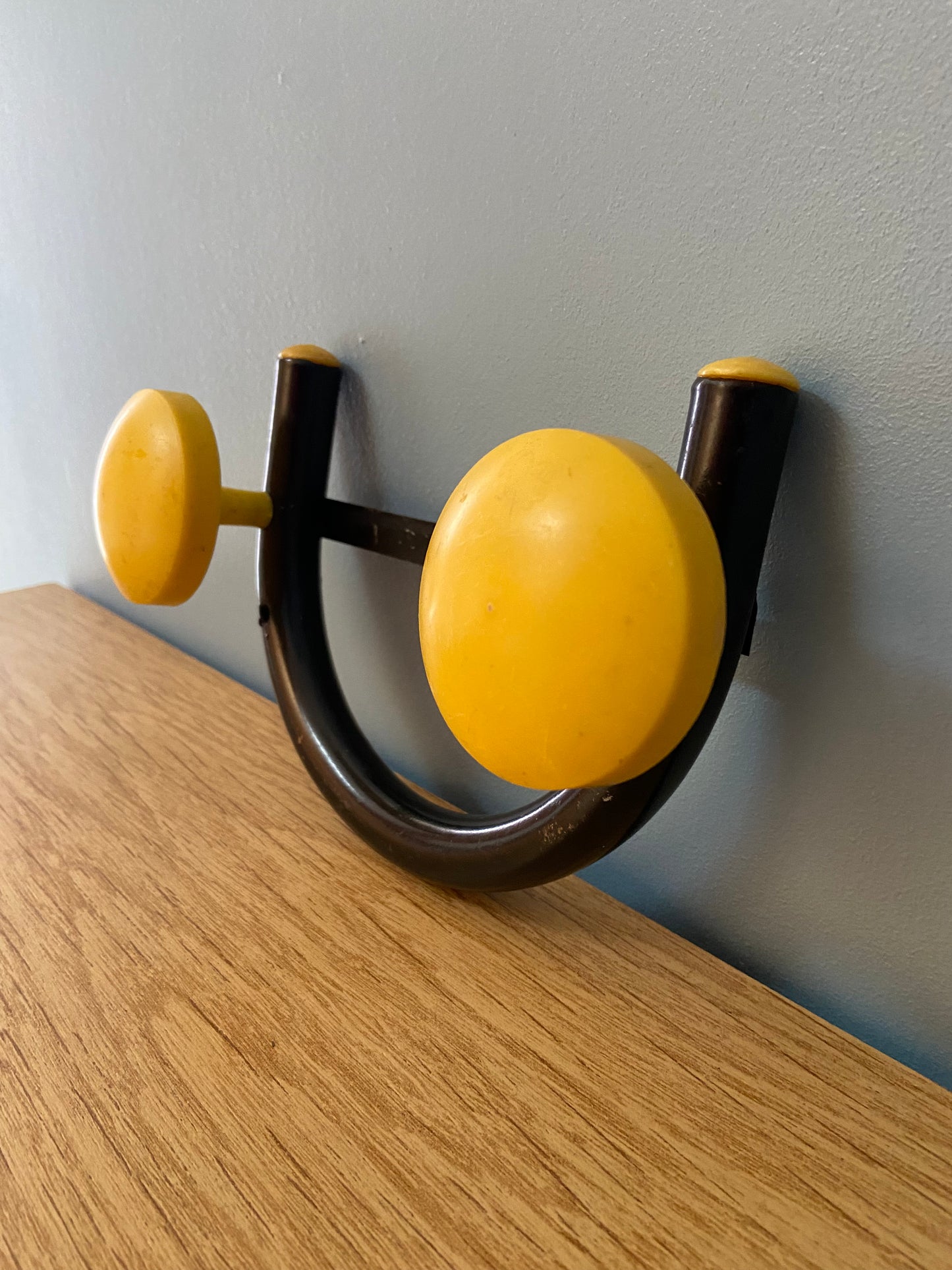 Patère métal vintage 2 accroches JAUNE