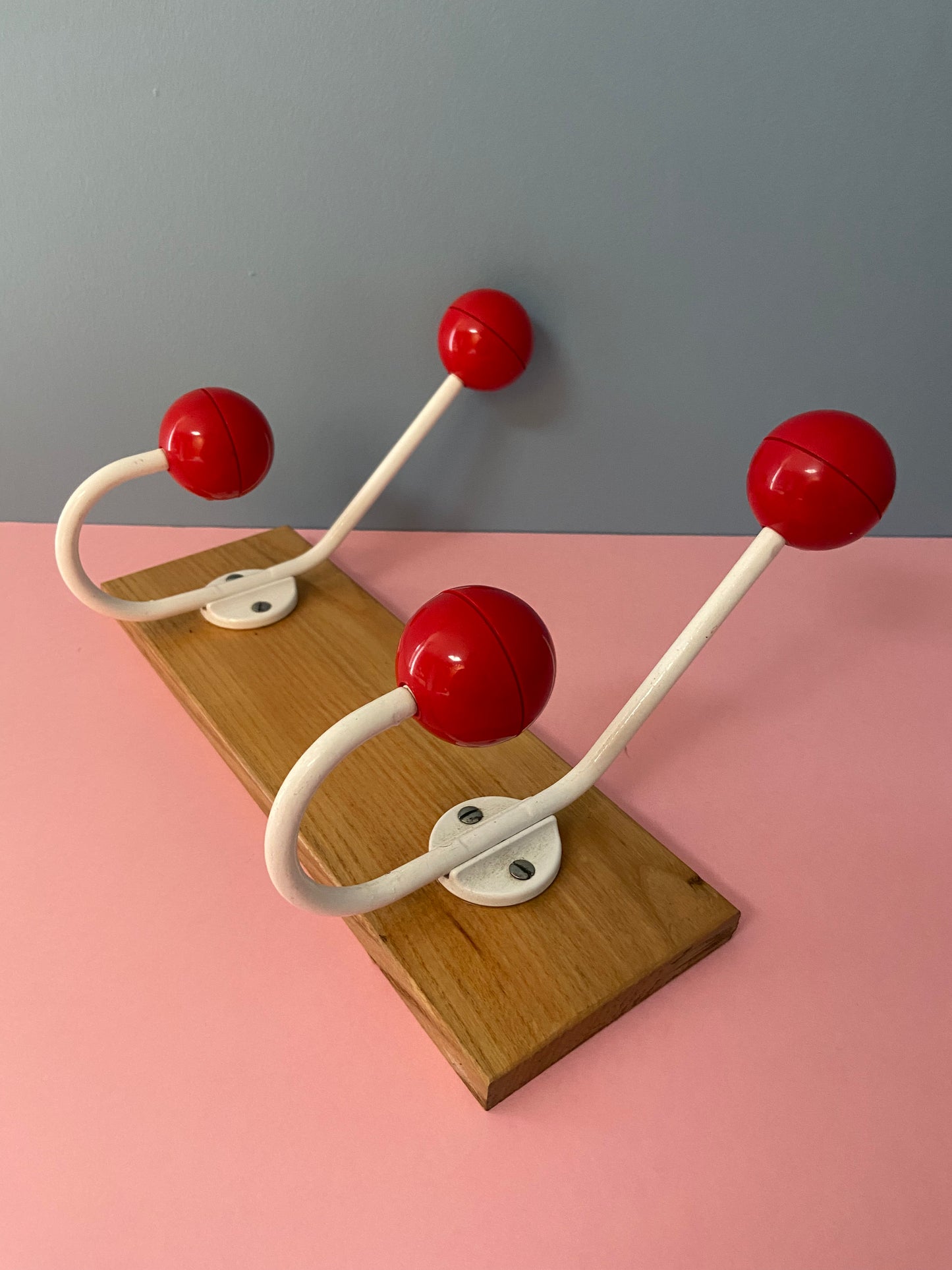 Patère vintage 4 boules ROUGE