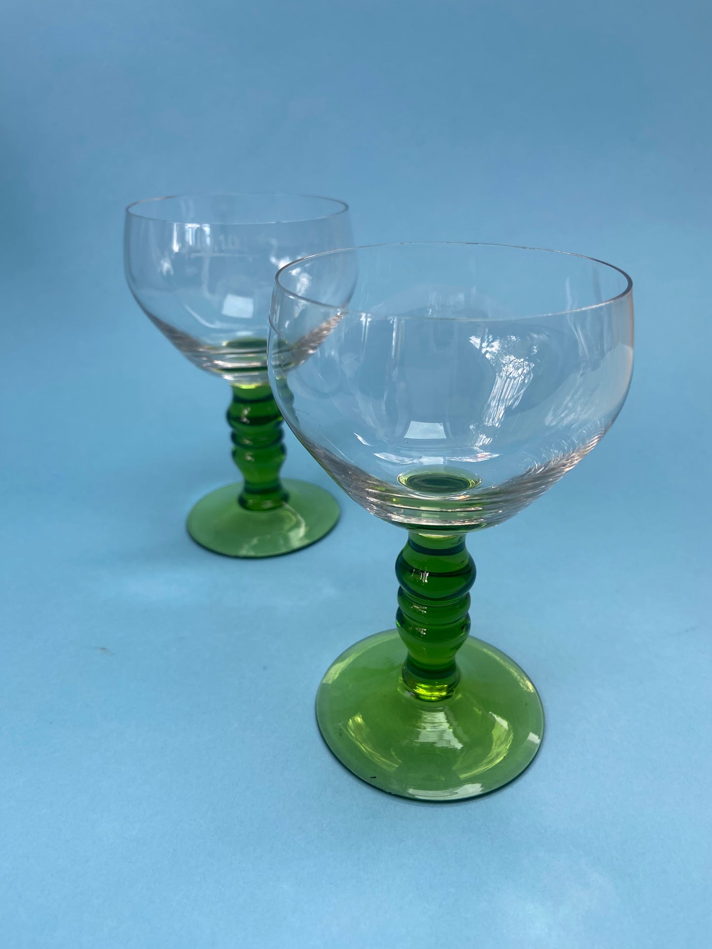Verre à pied apéritif pied côtelé VERT