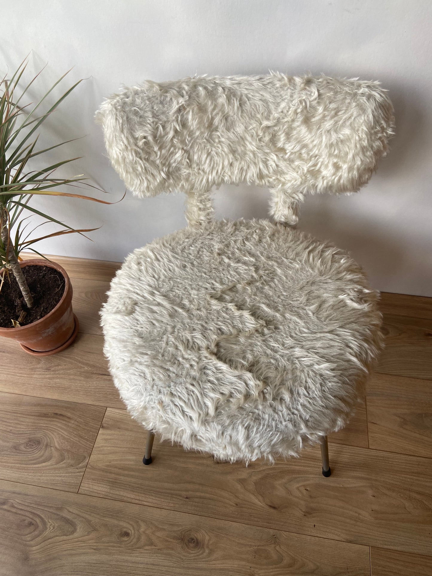 Chaise moumoute vintage type PELFRAN