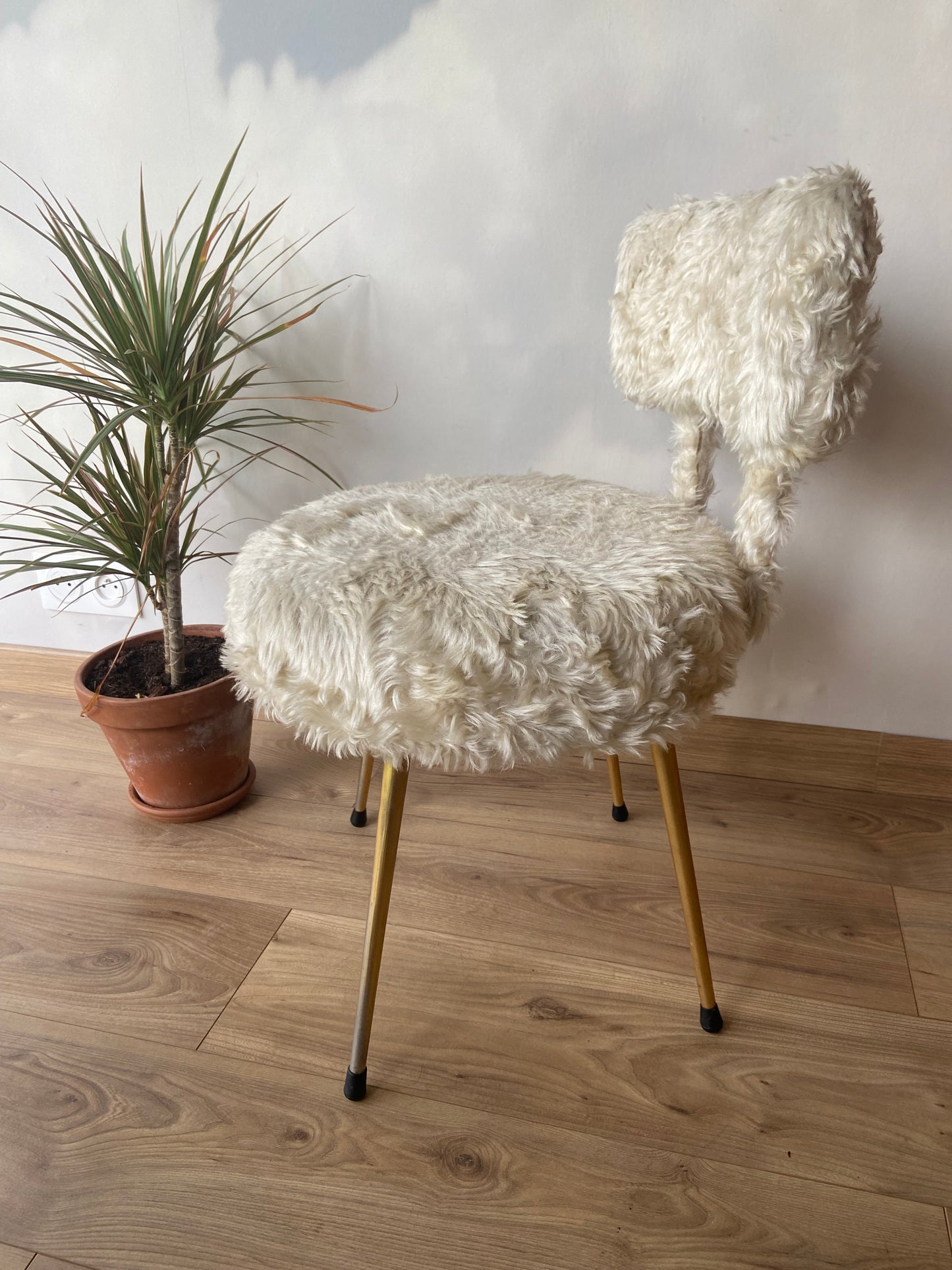 Chaise moumoute vintage type PELFRAN
