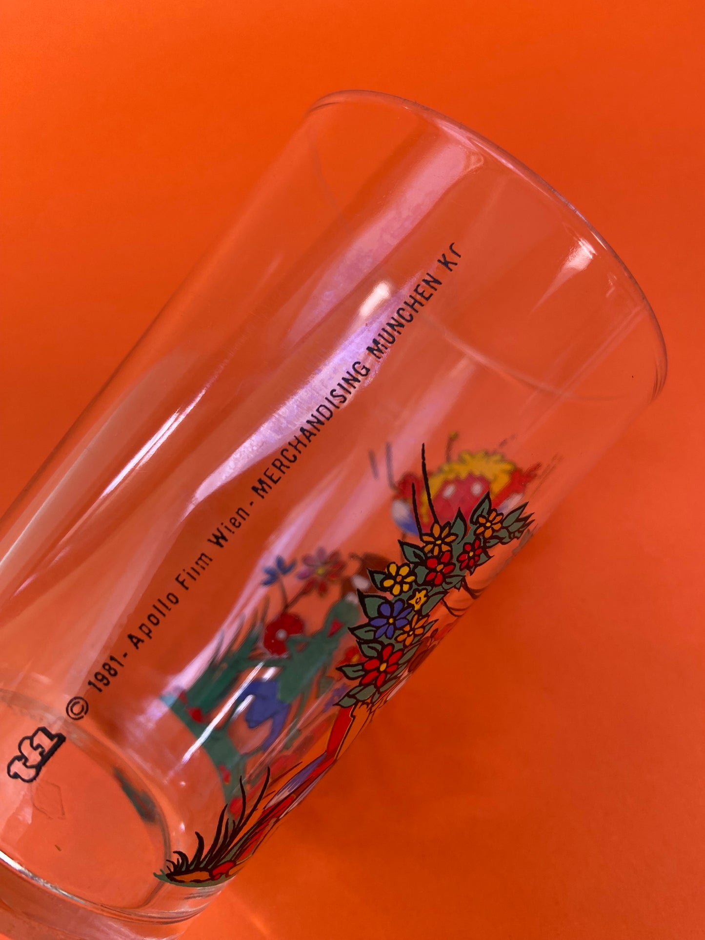 MAYA the bee glass from the 80s