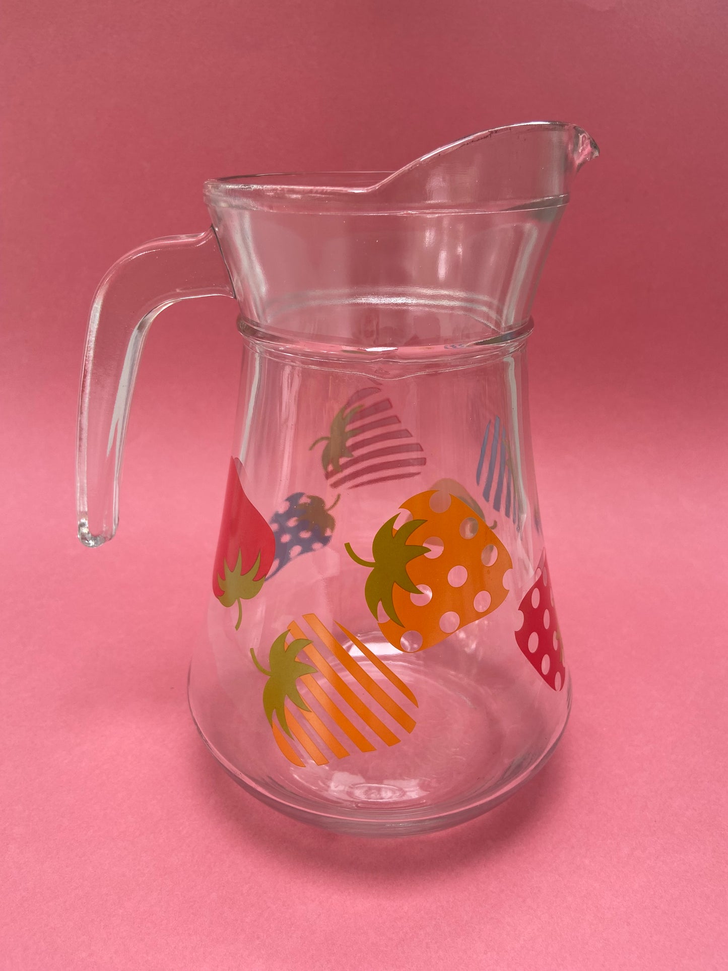 STRAWBERRY lemonade service