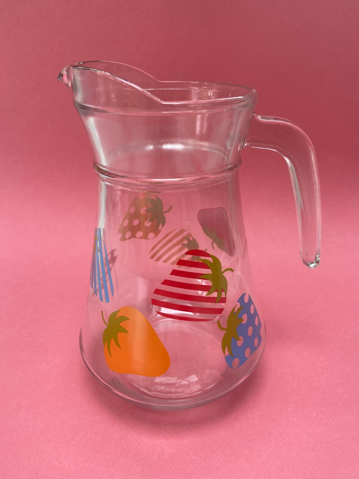 STRAWBERRY lemonade service