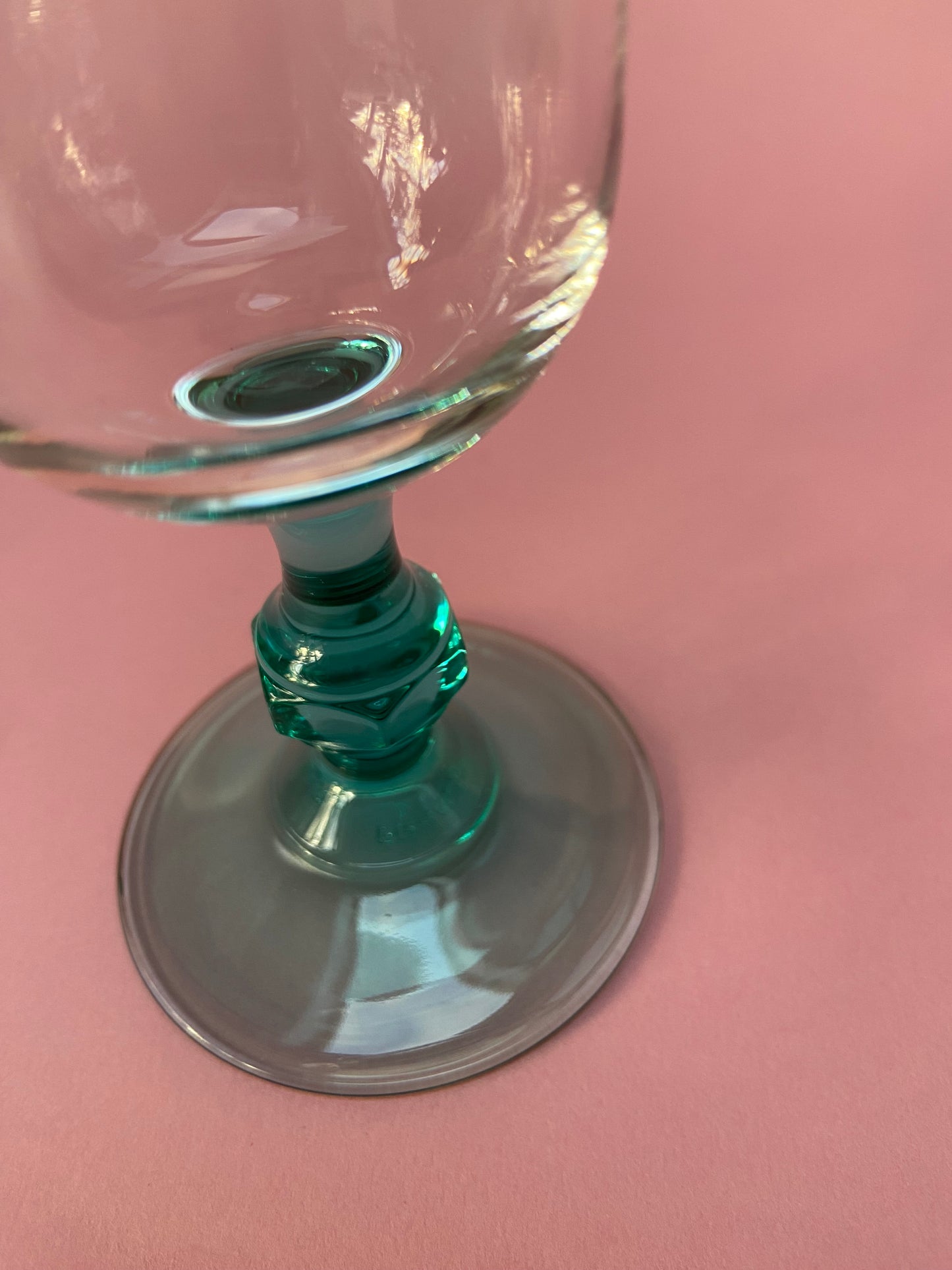 LUMINARC stemmed glass with turquoise foot