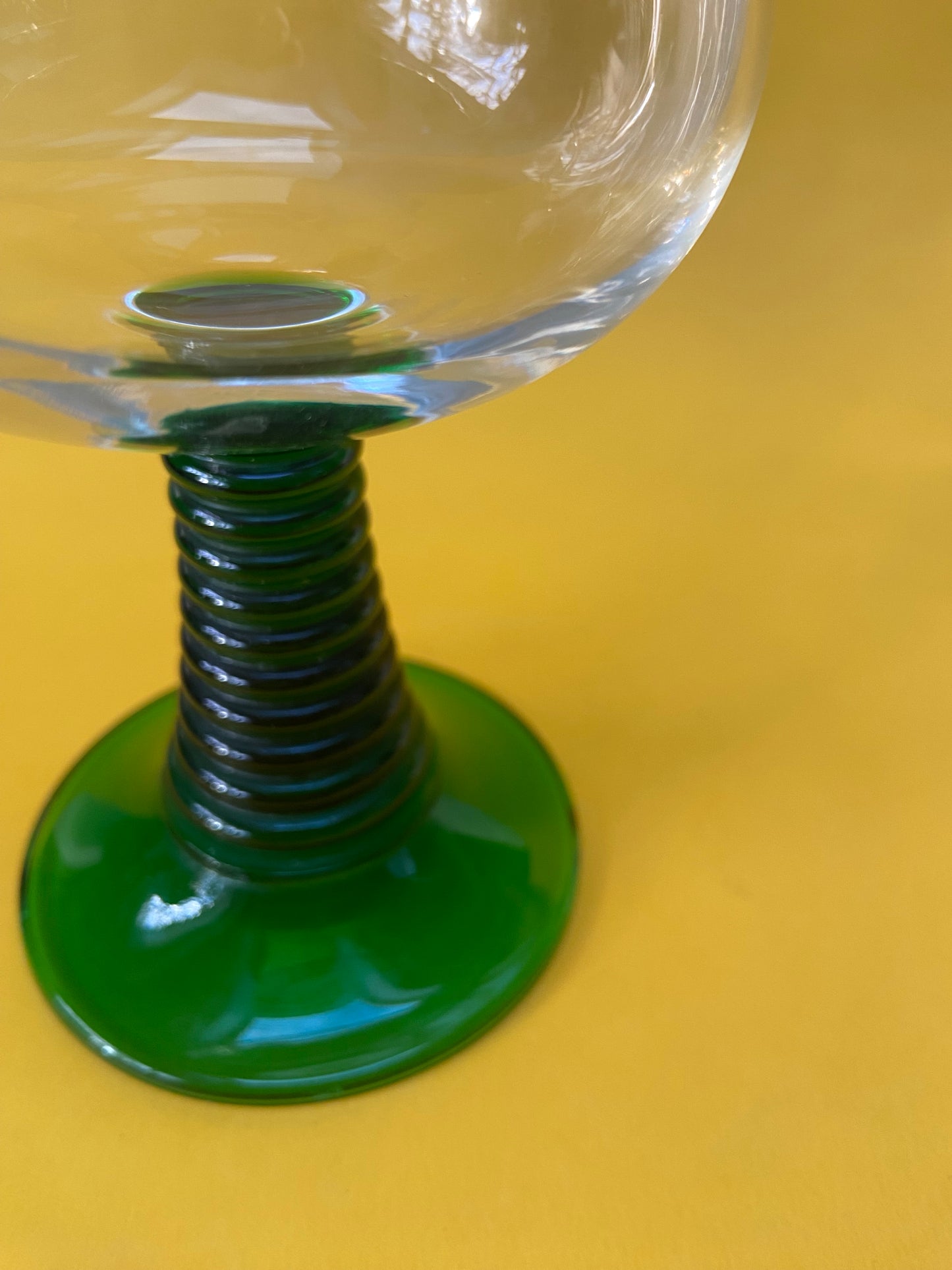 LUMINARC Ribbed Green Stemmed Glass