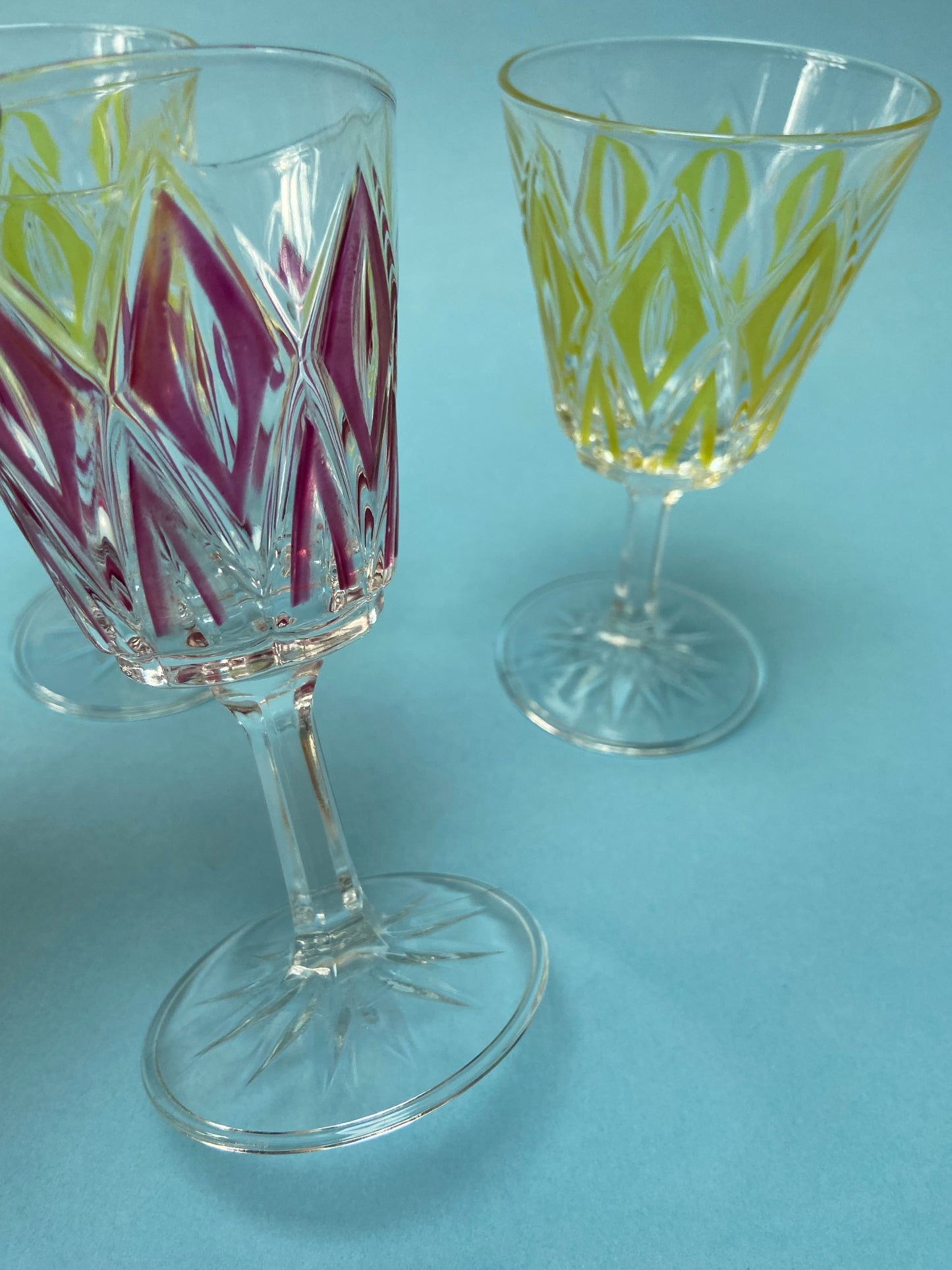 Small ARLEQUIN wine glass, Reims crystal