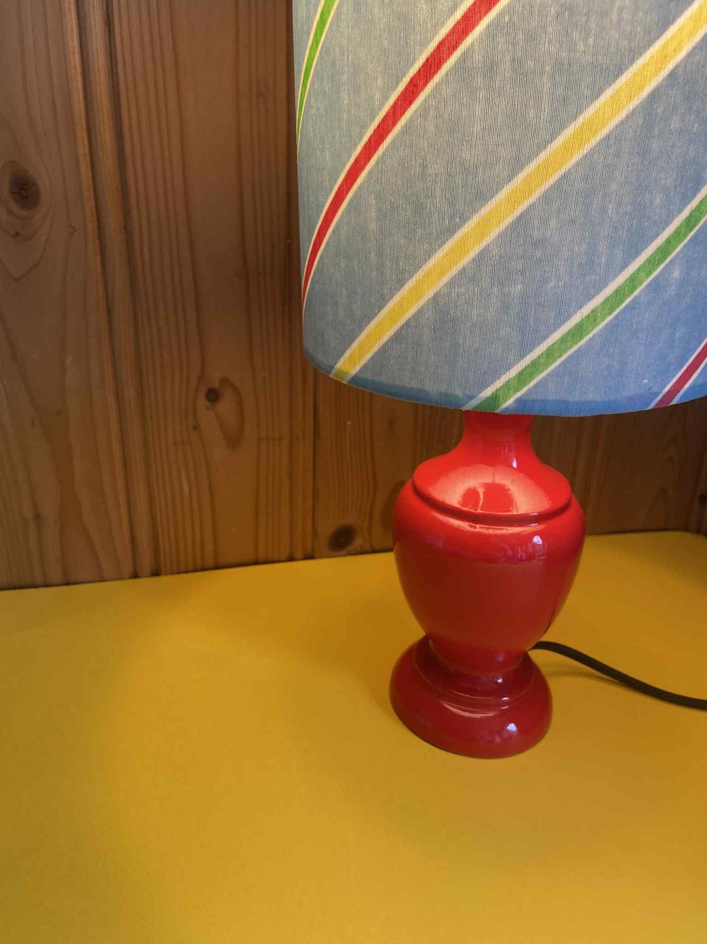 Lampe créa CHACH Lignes couleurs primaires OBLIQUES