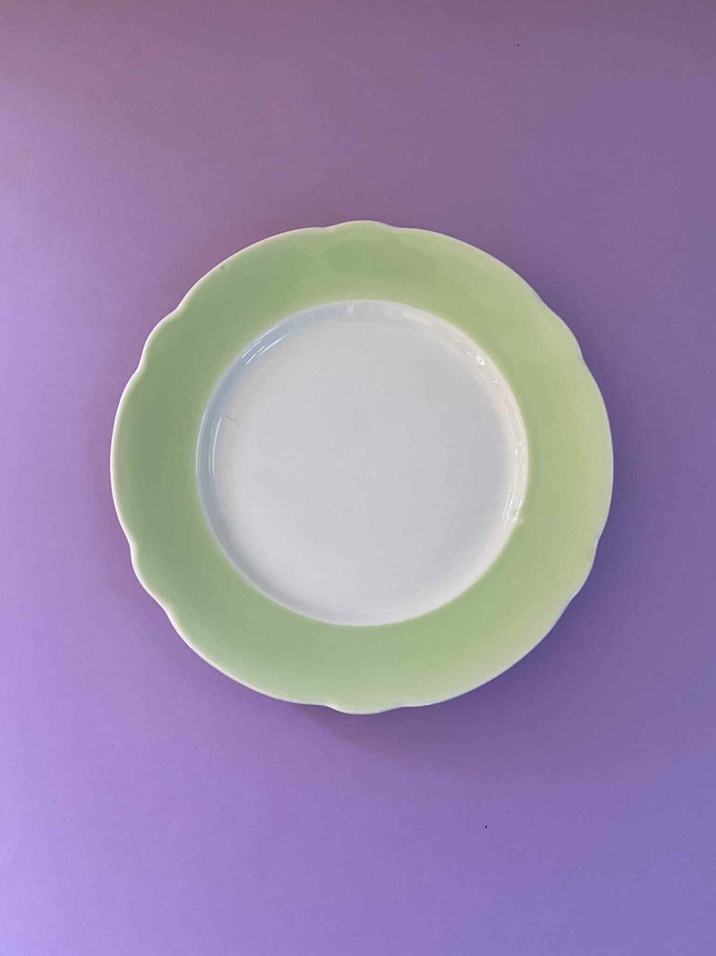 Assiette ondulée PASTEL VERT