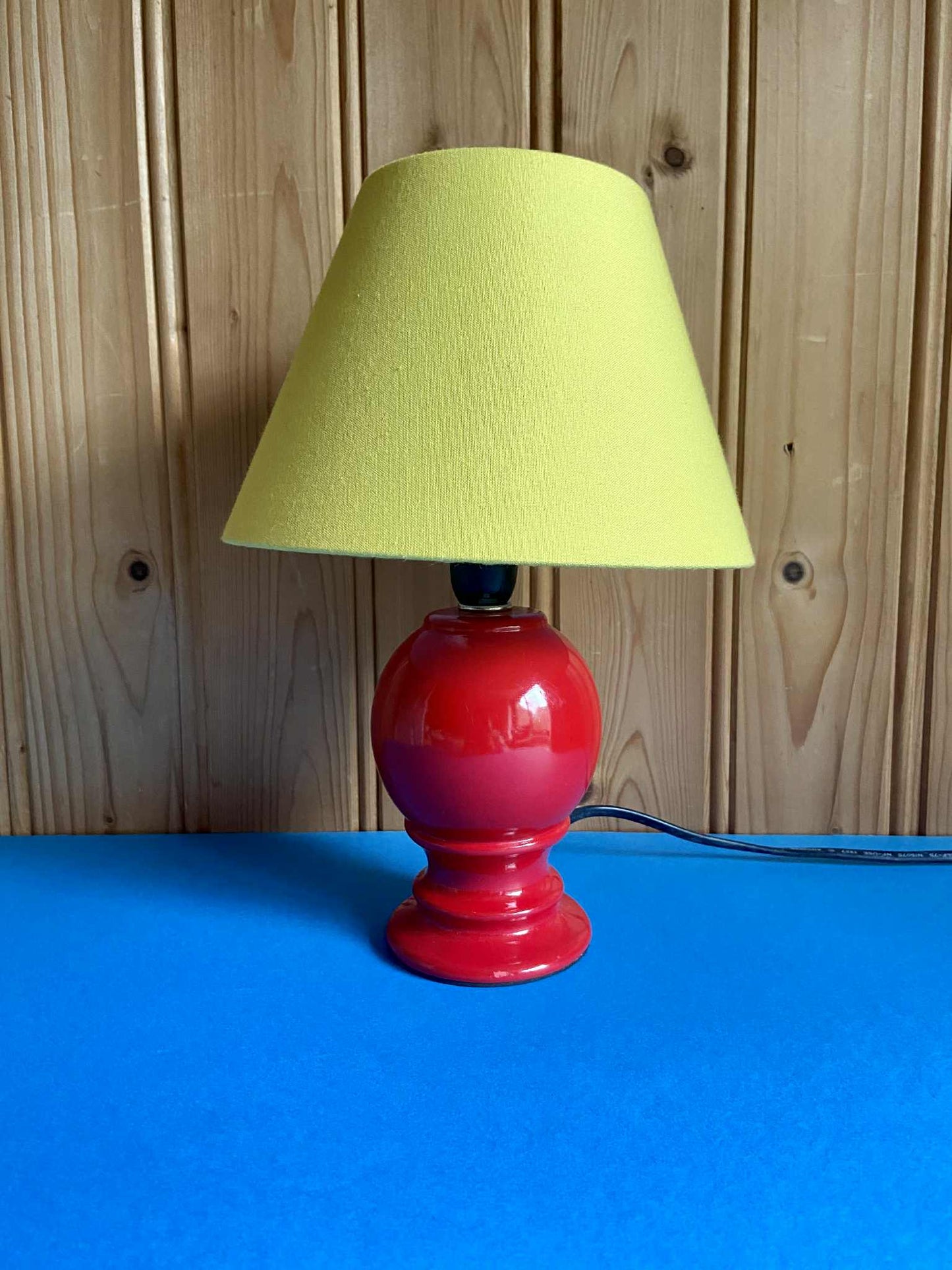 Lampe BI-COLORE jaune/rouge pied céramique